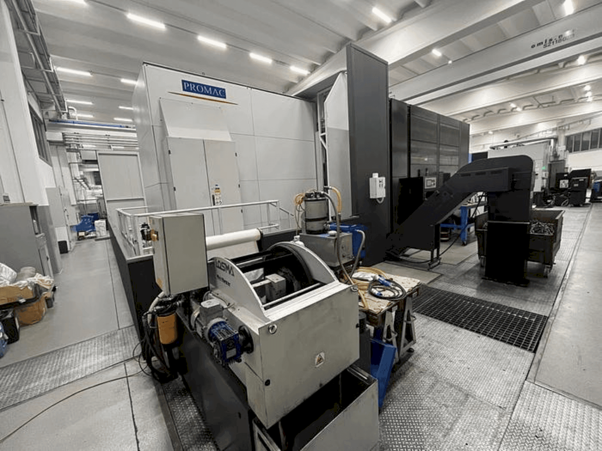 Front view of PROMAC ETESIAN HMC. A PORTALE  machine