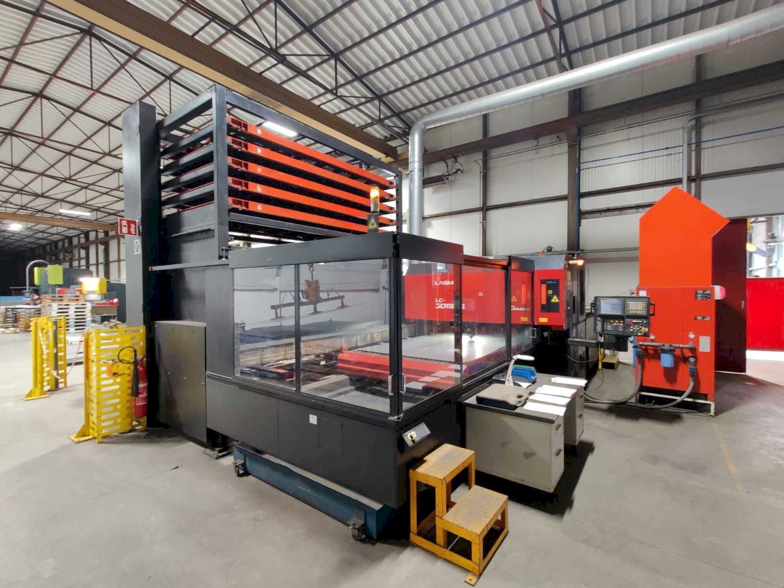 Front view of AMADA LC3015B3EU machine