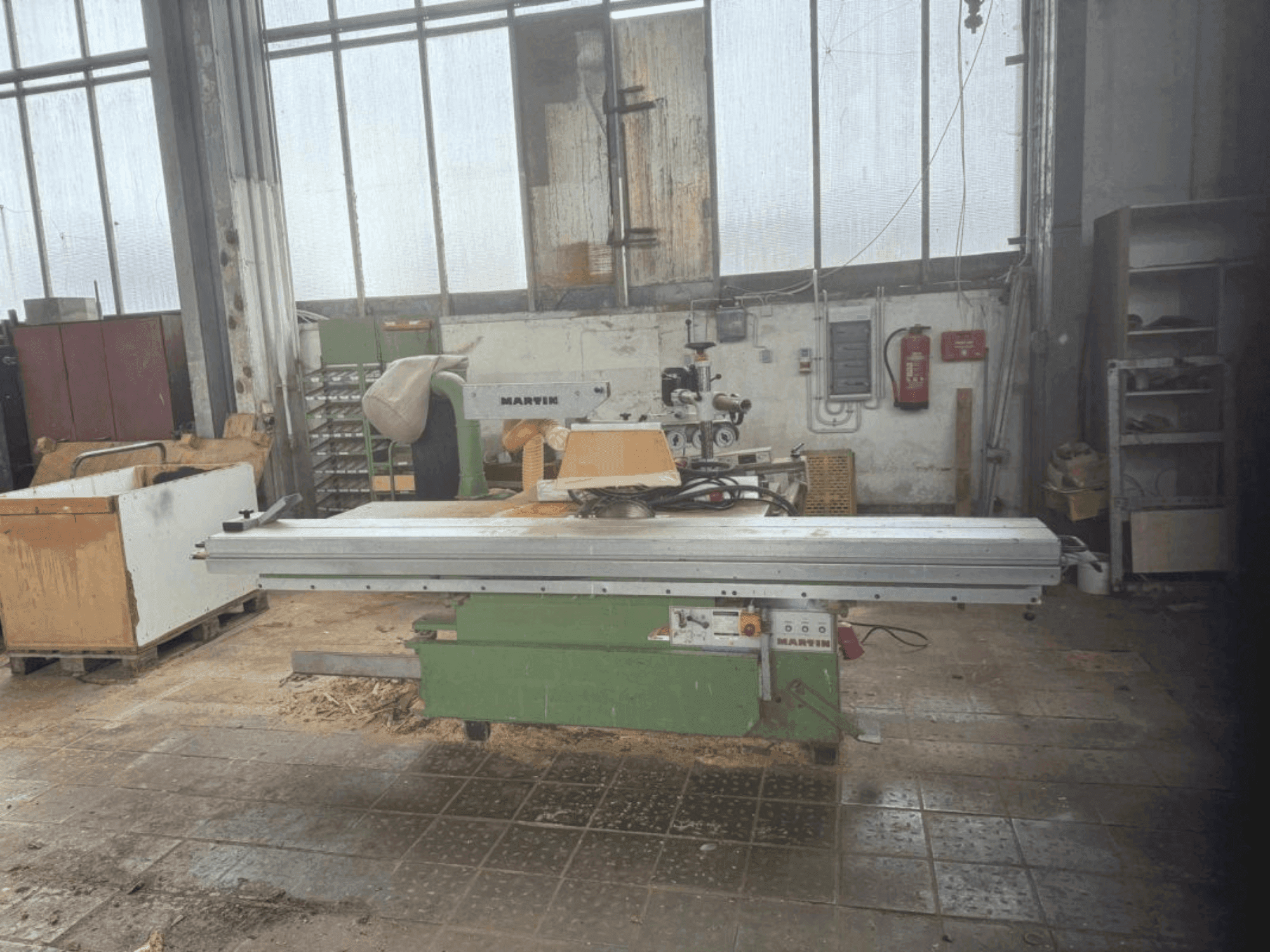 Front view of Martin T72  machine