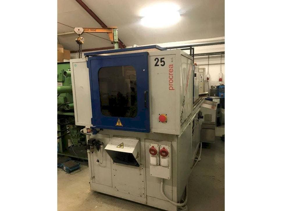 Front view of Procrea REV 150 S machine