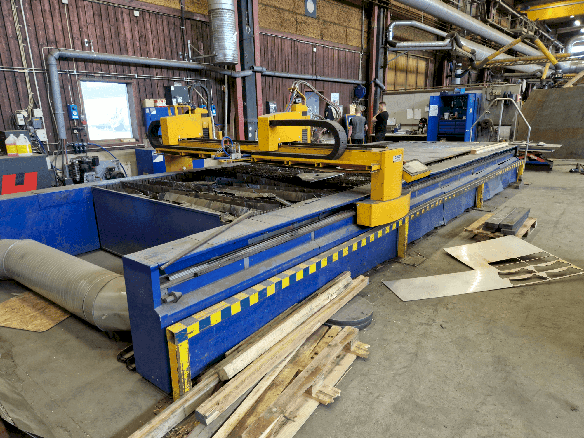 Front view of MicroStep PLS 7501.25PG machine