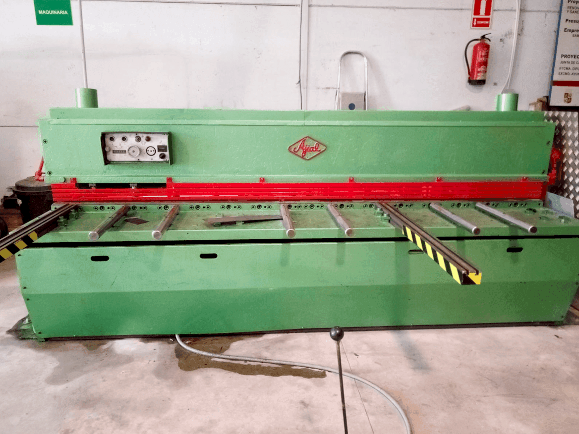 Front view of Ajial 630 CA machine