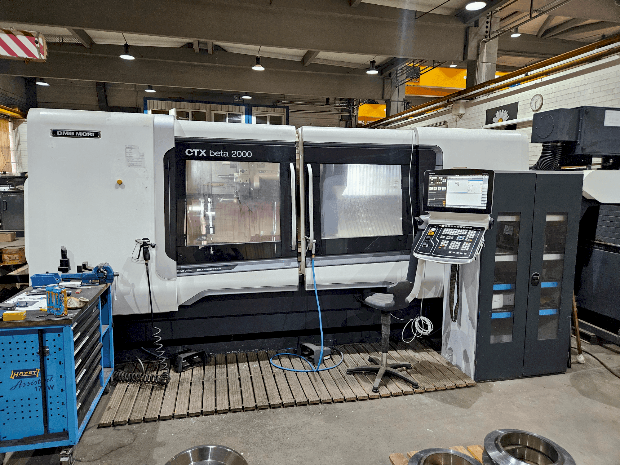 Front view of DMG MORI CTX beta 2000 machine