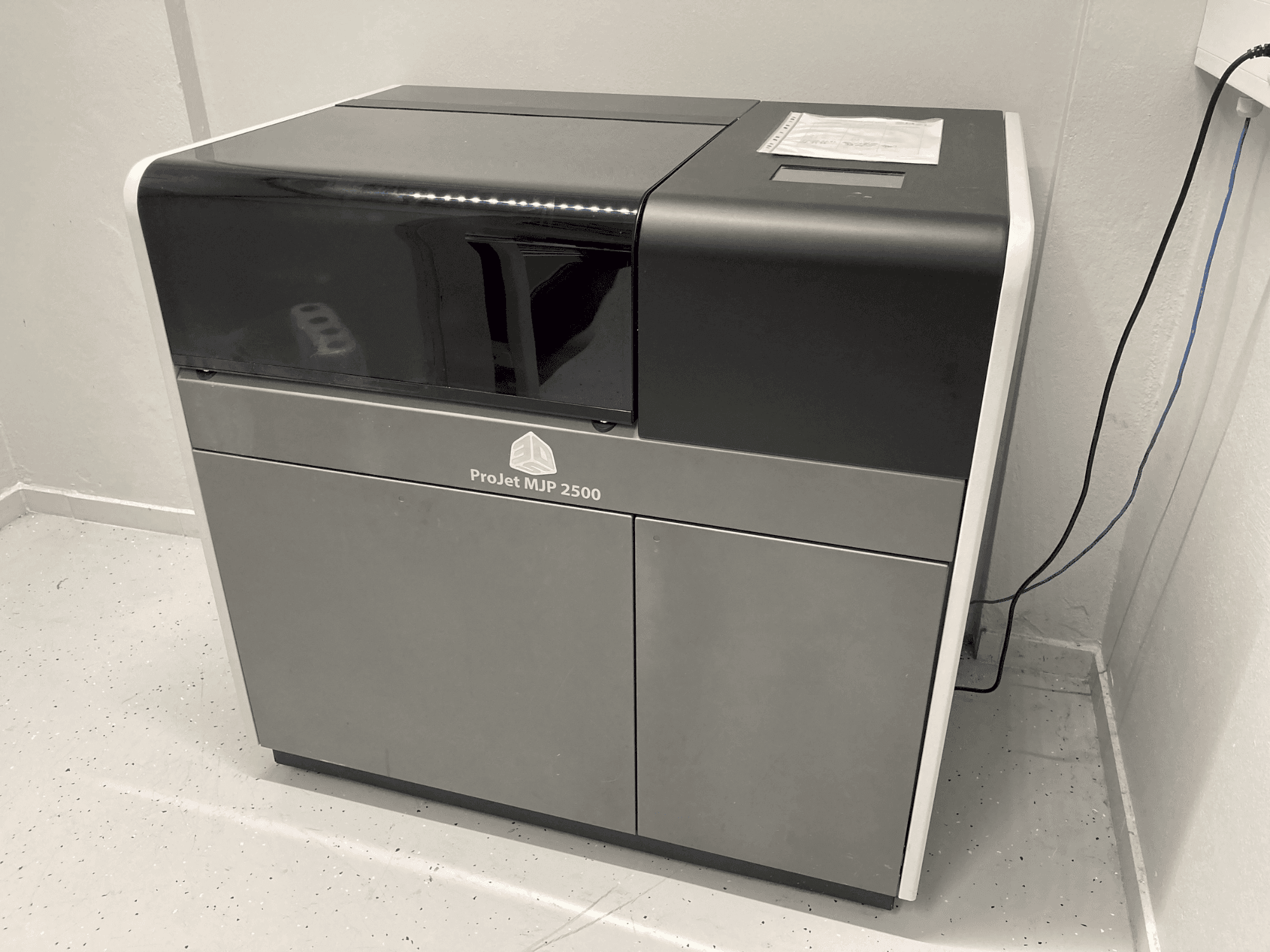 Front view of 3DSYSTEMS Projet 2500 Plus  machine