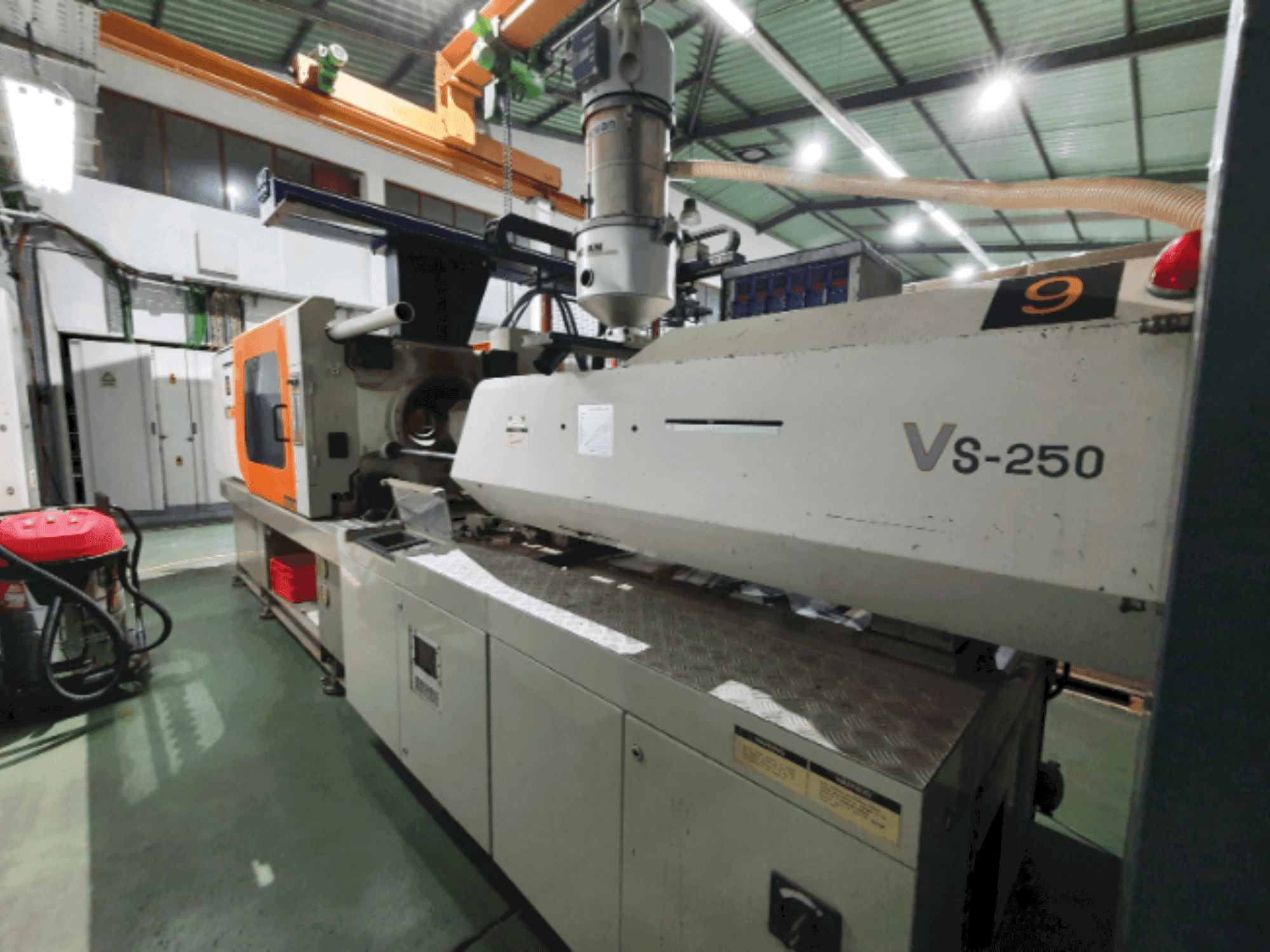 Front view of Victor VS-250 machine