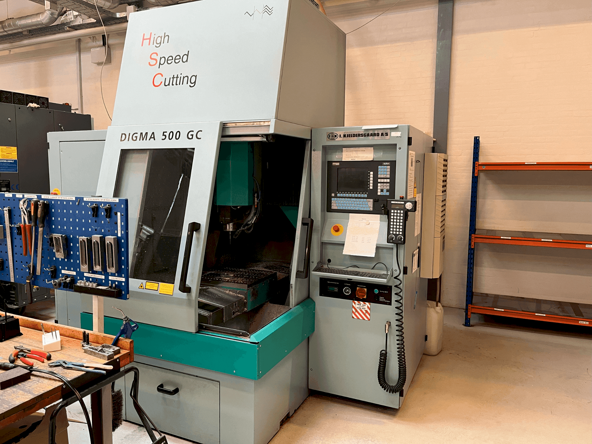 Front view of DIGMA 500 GC  machine