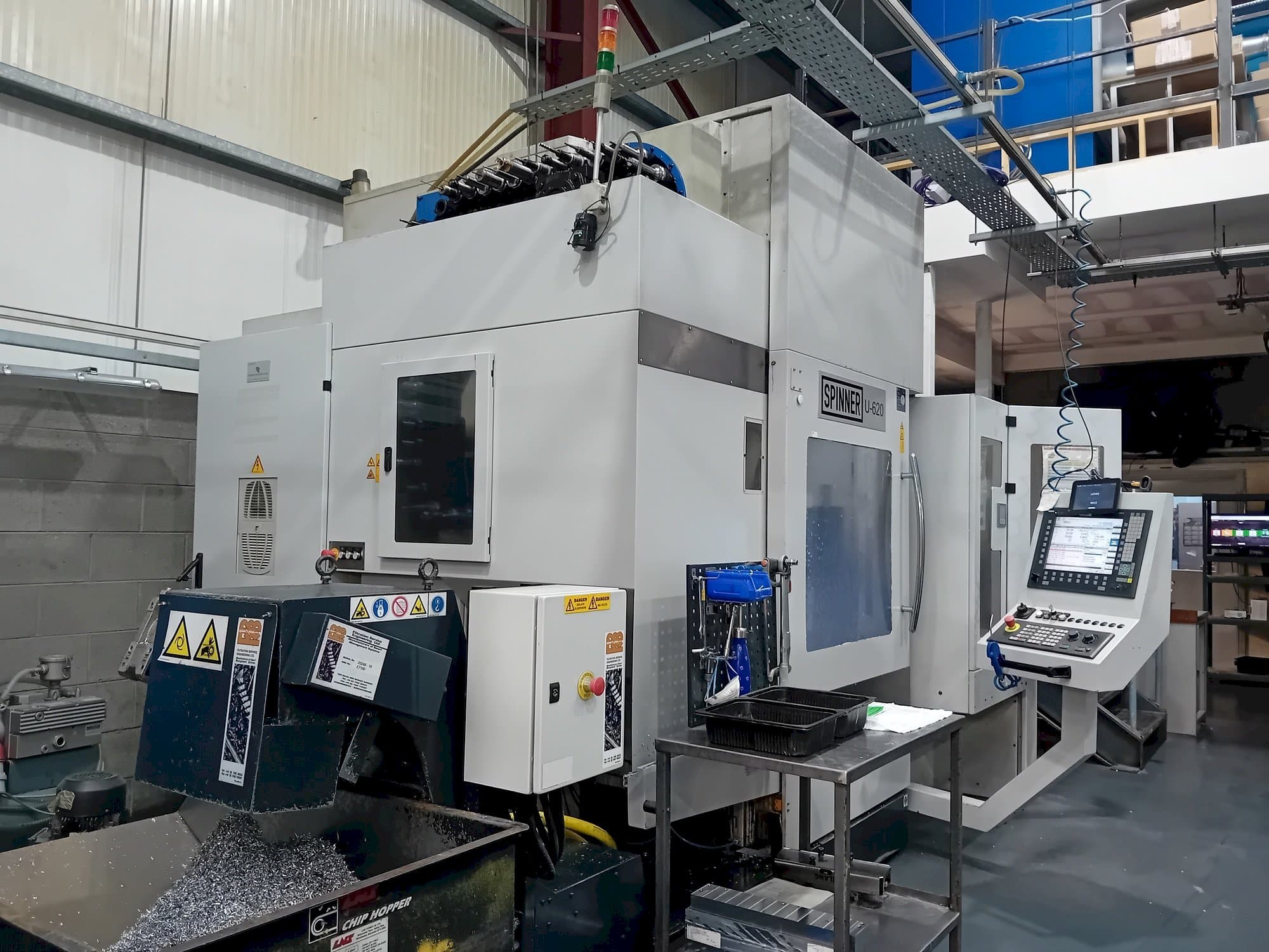 Front view of SPINNER U5-620  machine