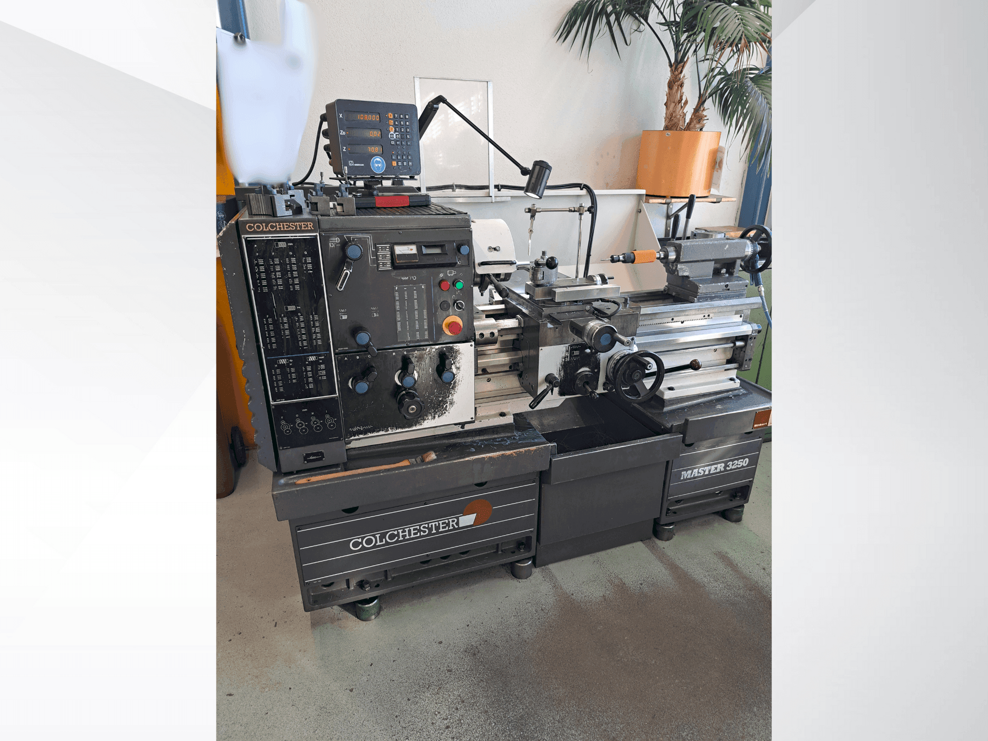 Front view of Colchester Master 3250  machine