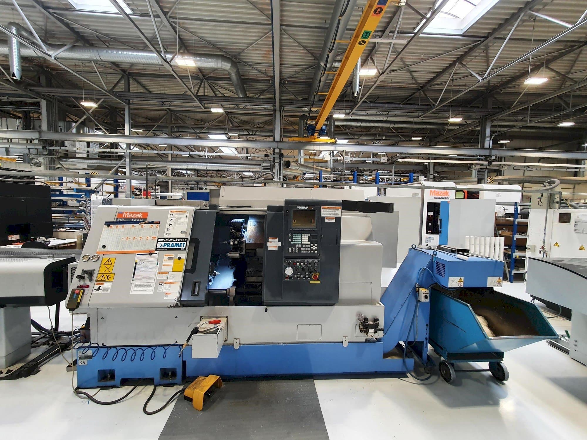 Front view of Mazak SQT-250M 1000L machine