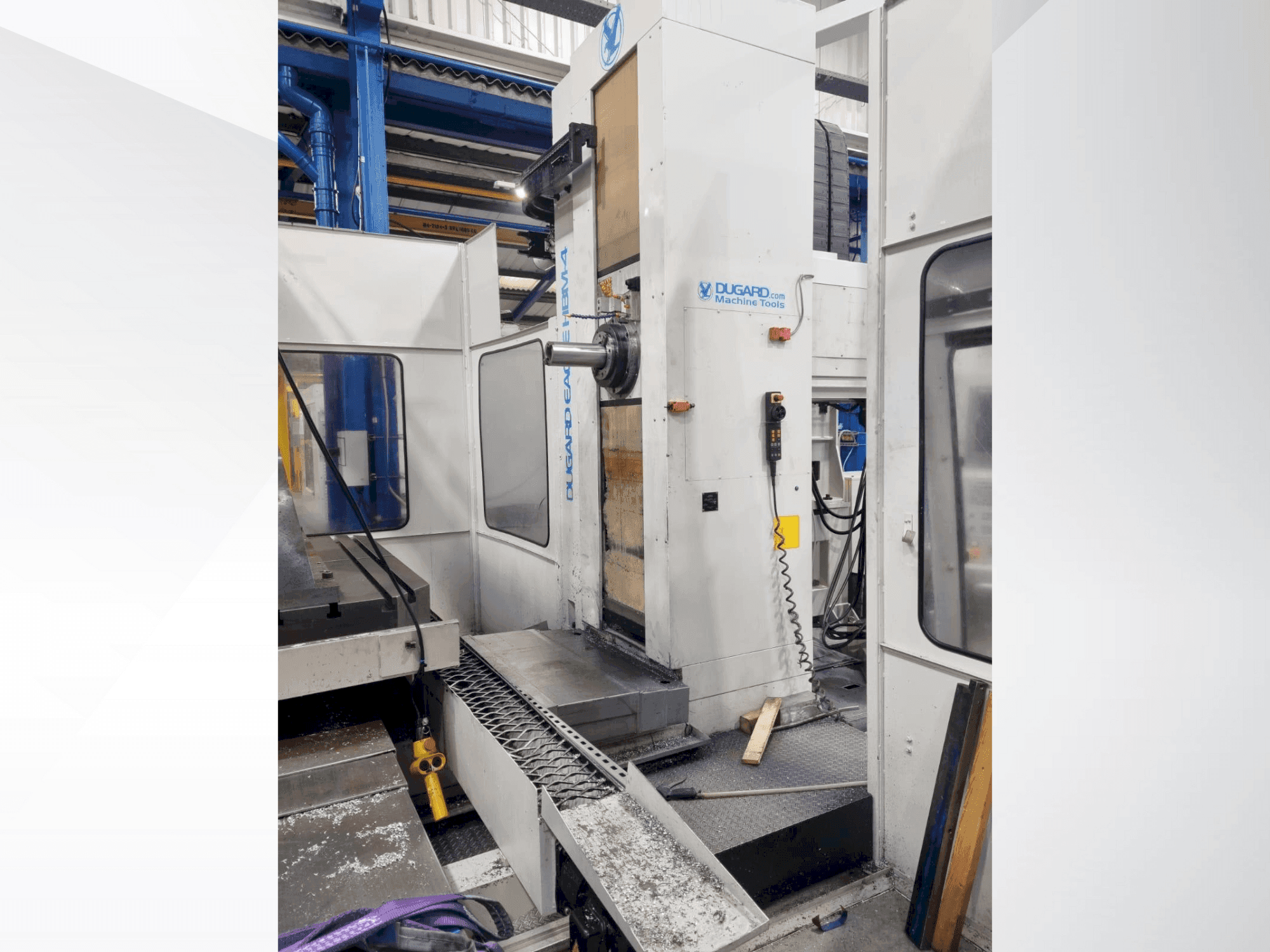 Front view of Dugard									 HBM4  machine