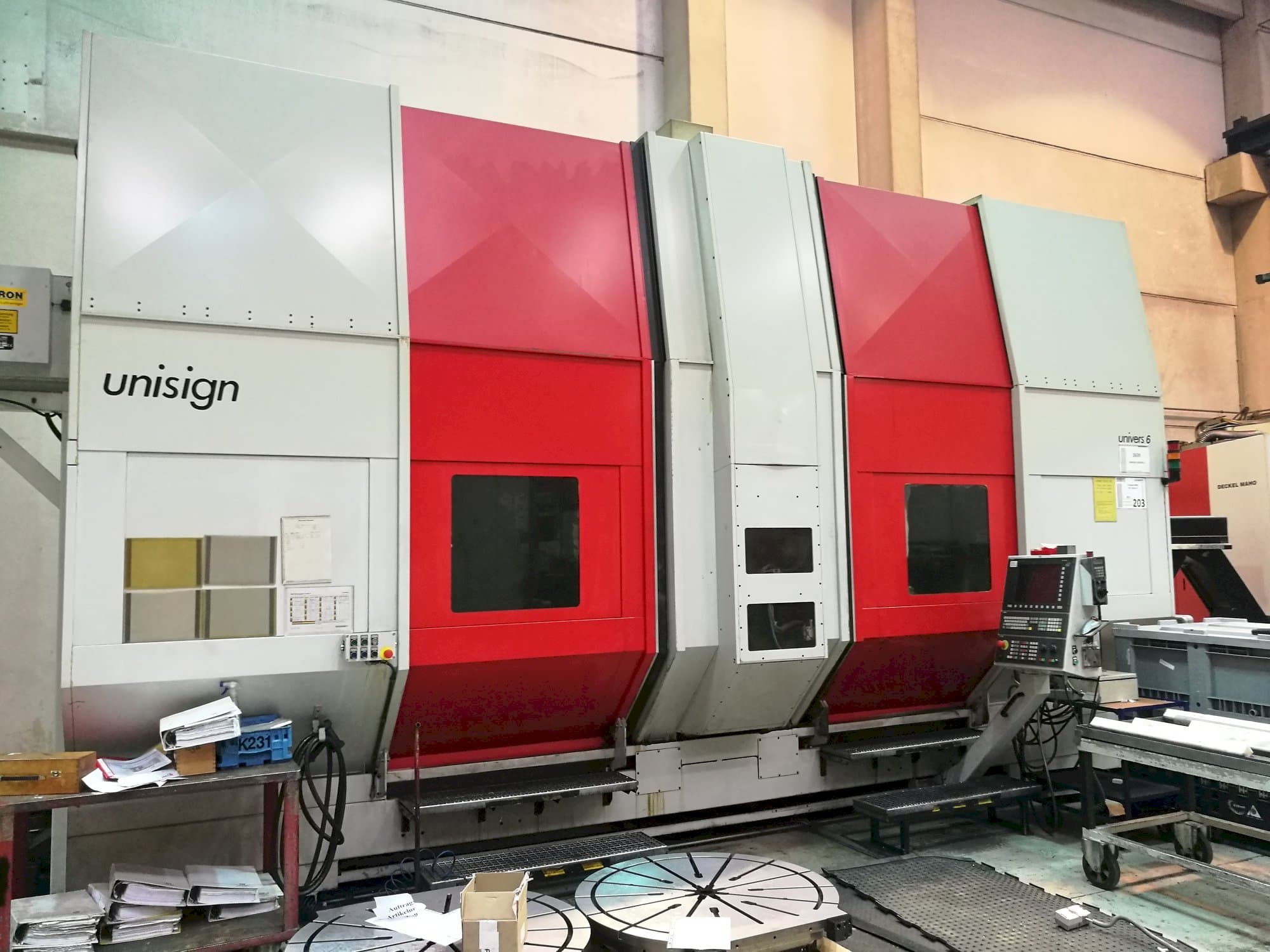 Front view of Unisign Univers 6 C2 machine