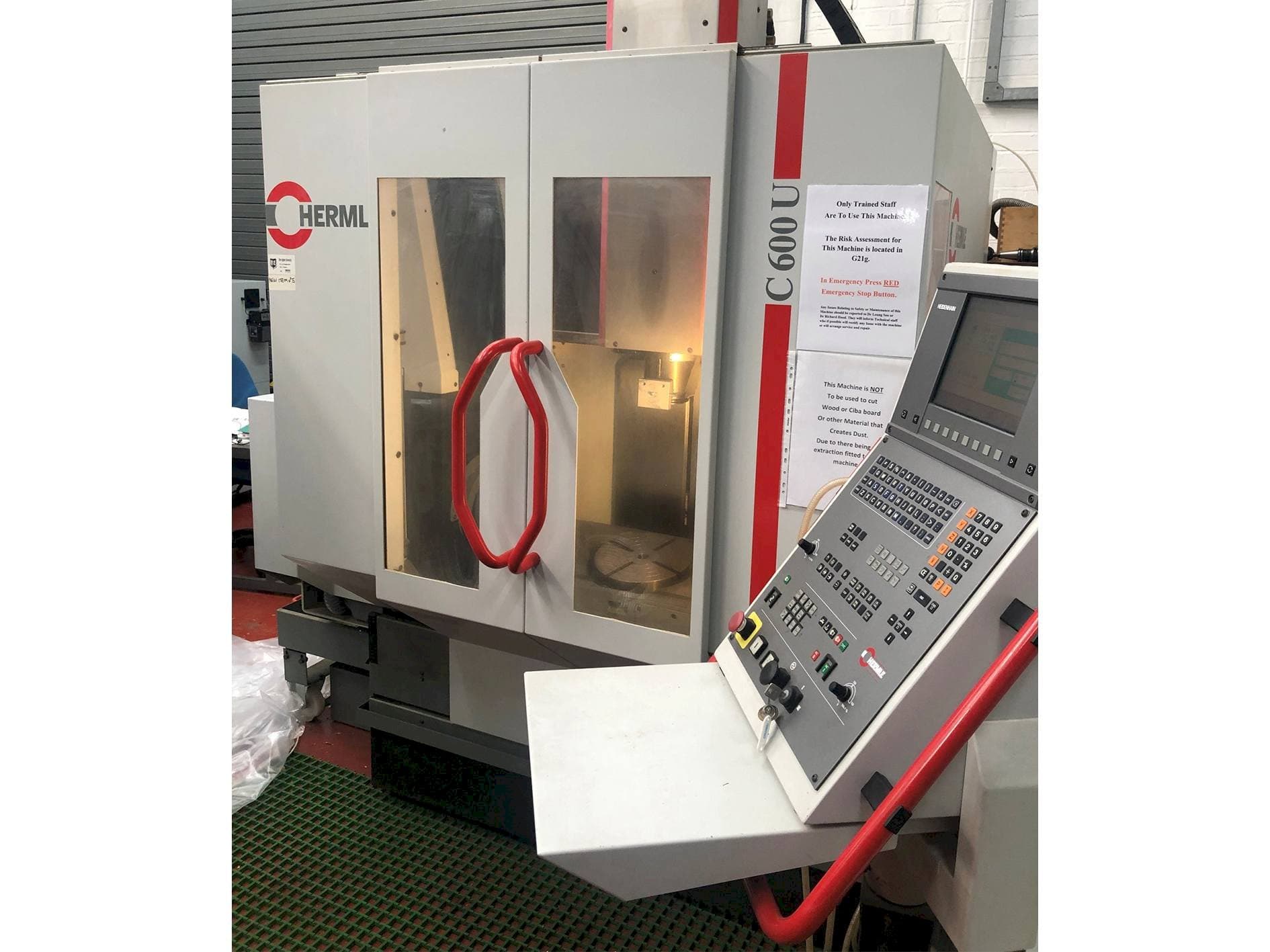 Front view of HERMLE B 600 U machine