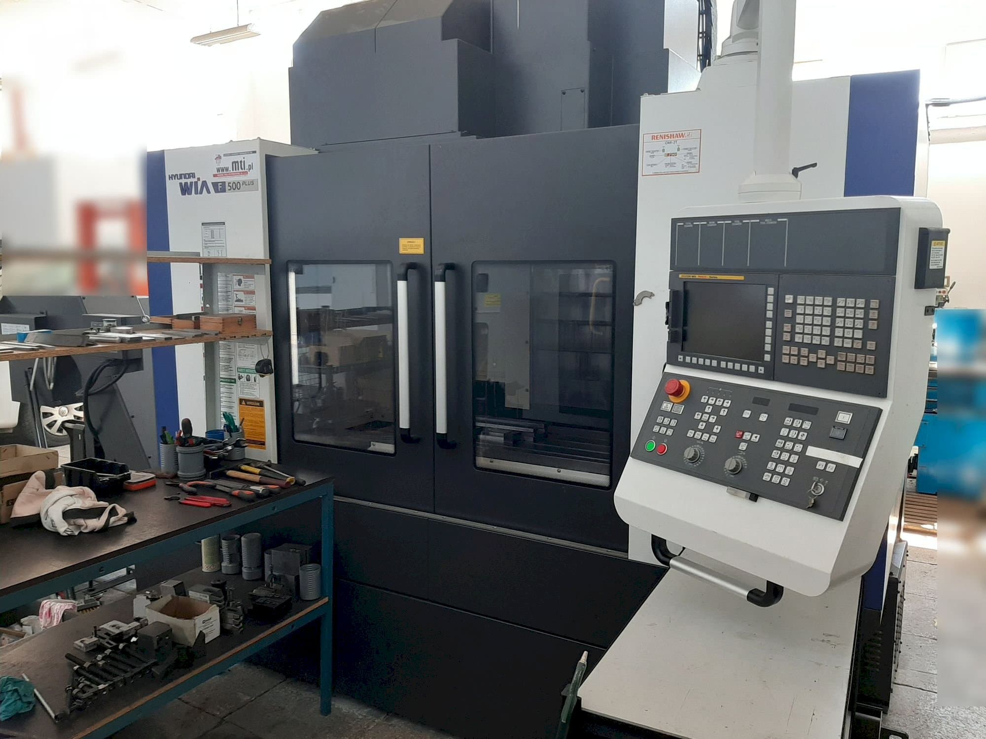 Front view of Hyundai Wia F500 PLUS machine