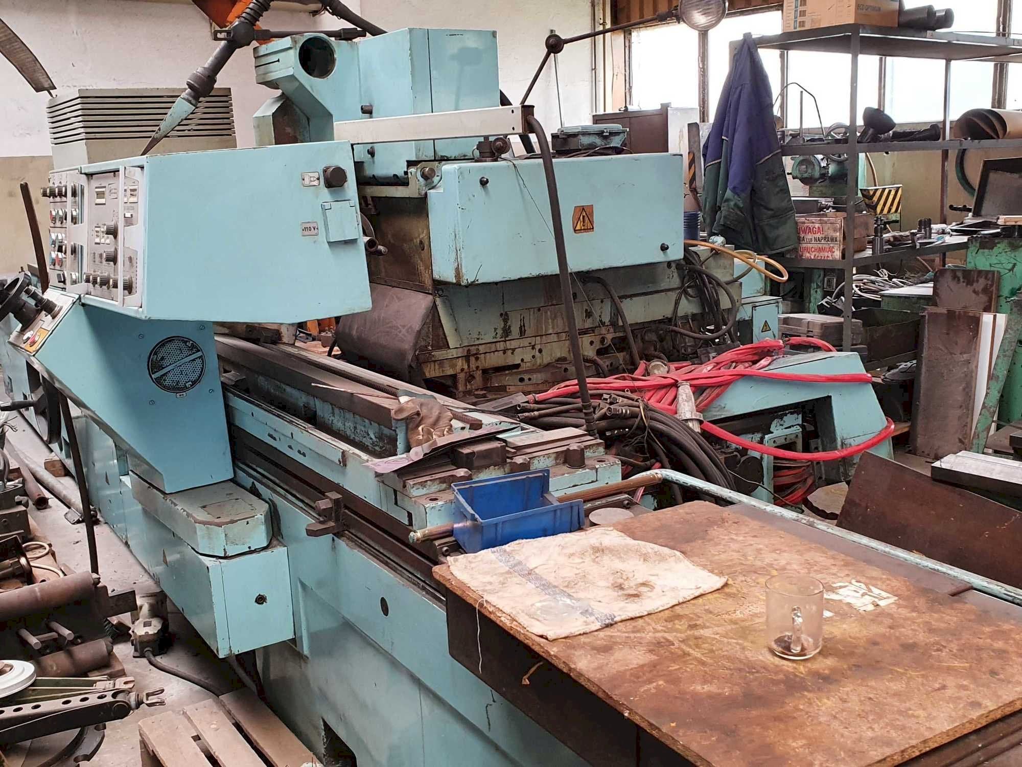 Front view of TOS BUC 63B/3000  machine