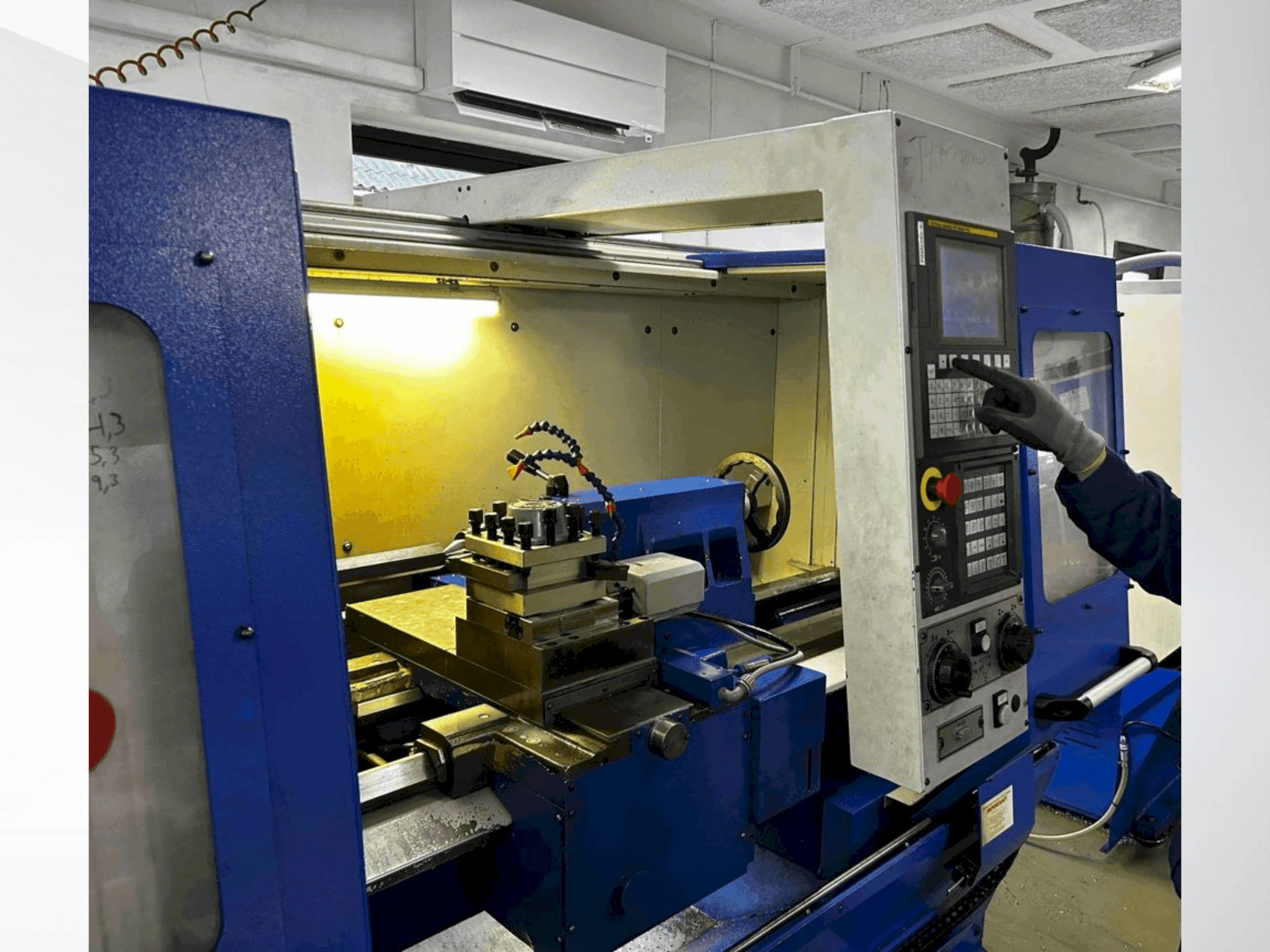 Front view of Pinacho SMART 260 machine