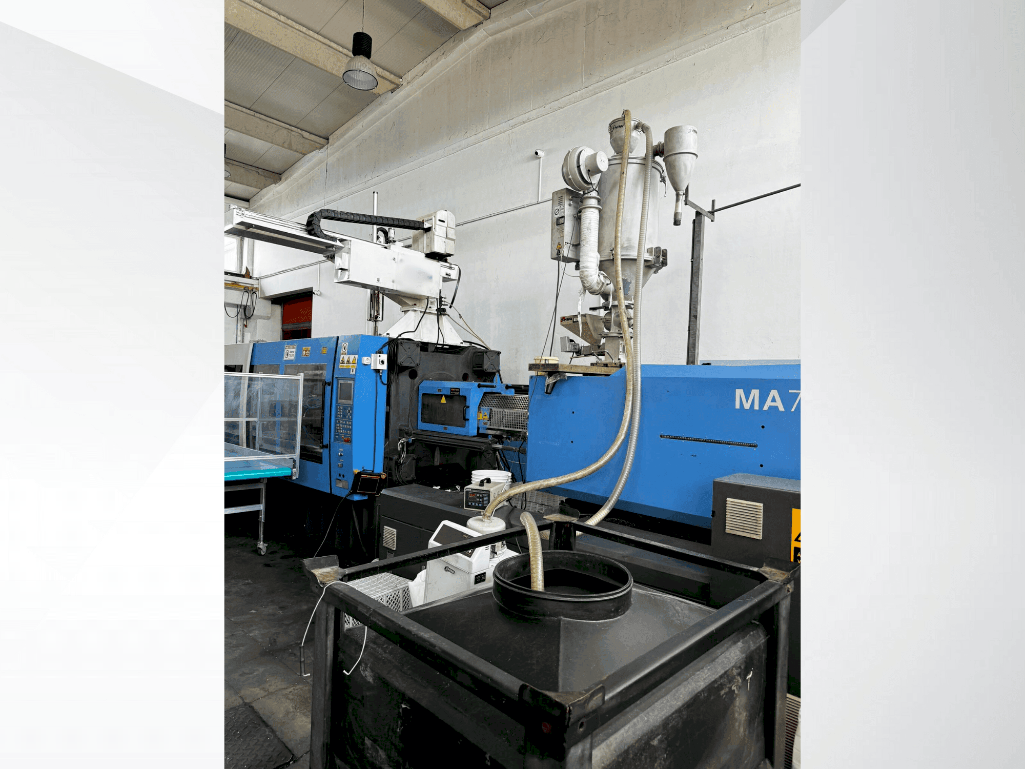 Front view of HAITIAN MA 7000/6800 machine
