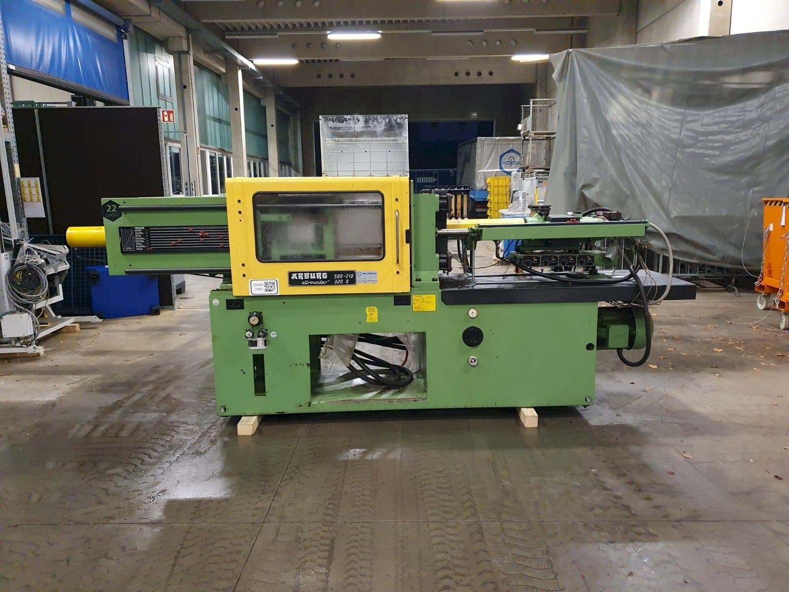 Front view of Arburg Allrounder 320 D 500-210  machine