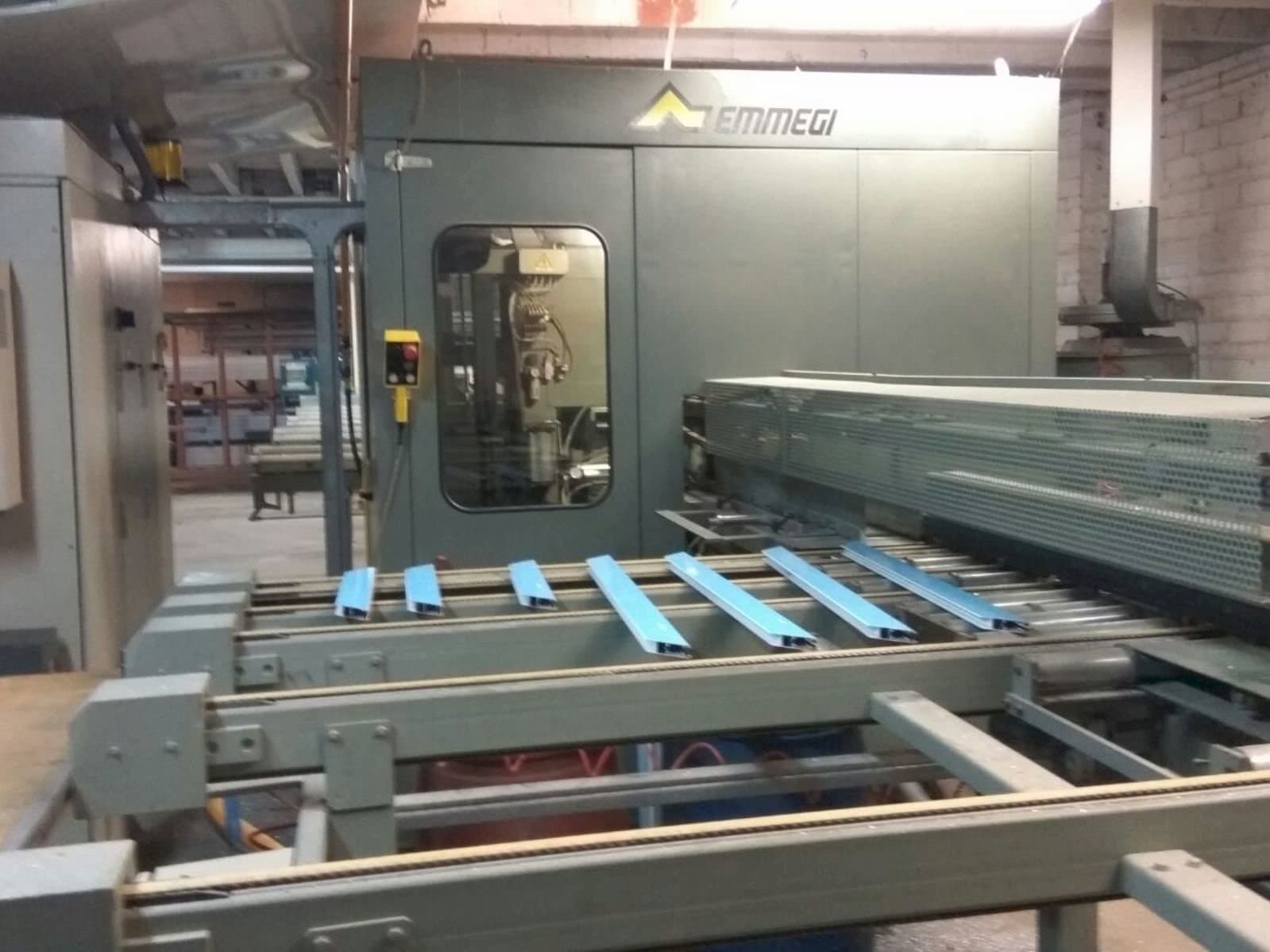 Front view of Emmegi Quadra  machine