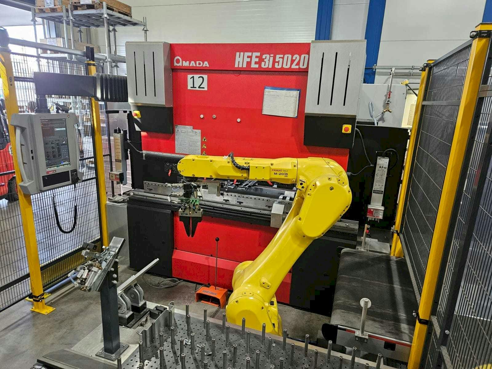 Front view of AMADA HFE5020 3i + Robot  machine