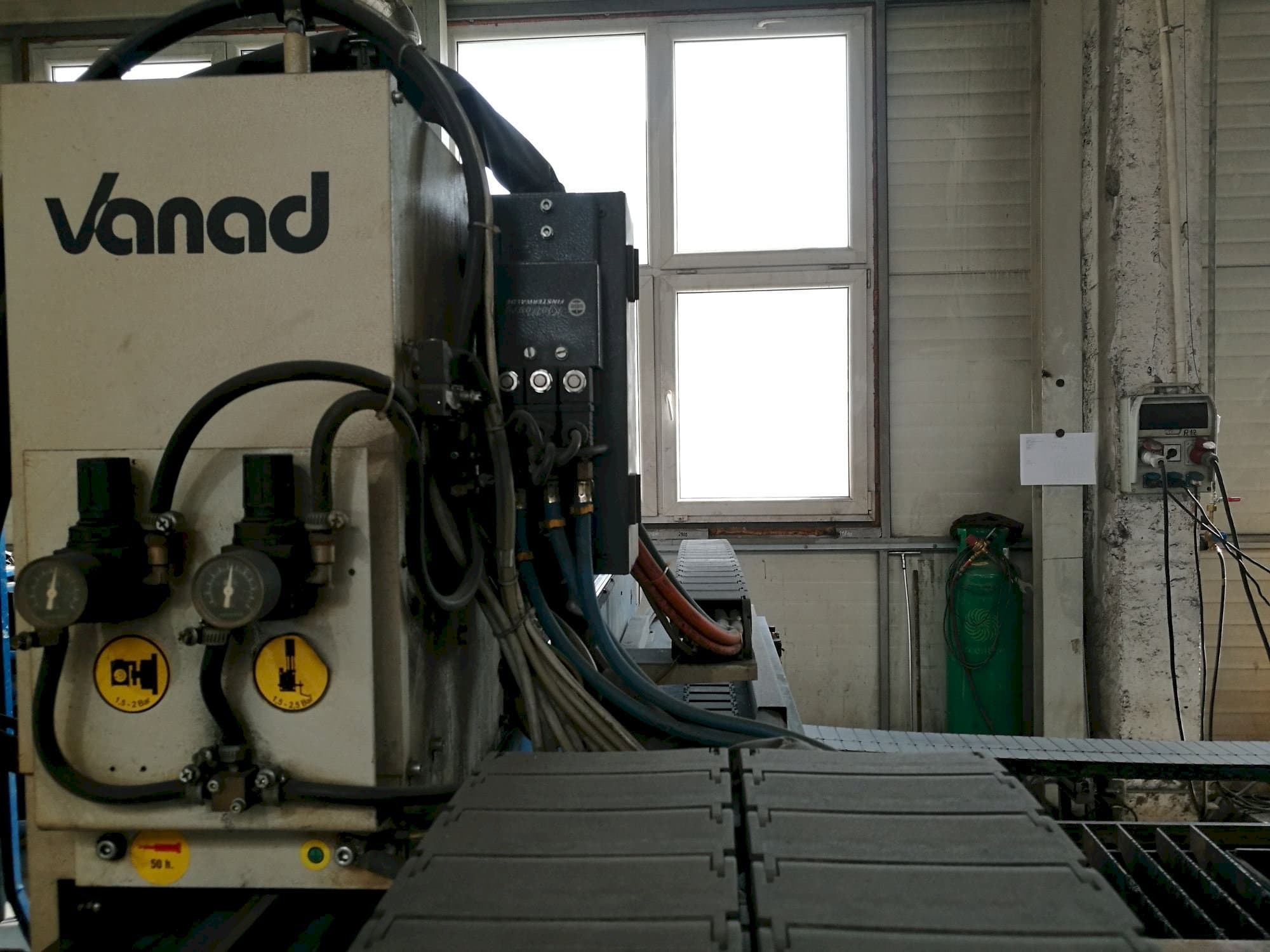 Front view of Vanad Kjellberg Proxima HiFocus 80i  machine