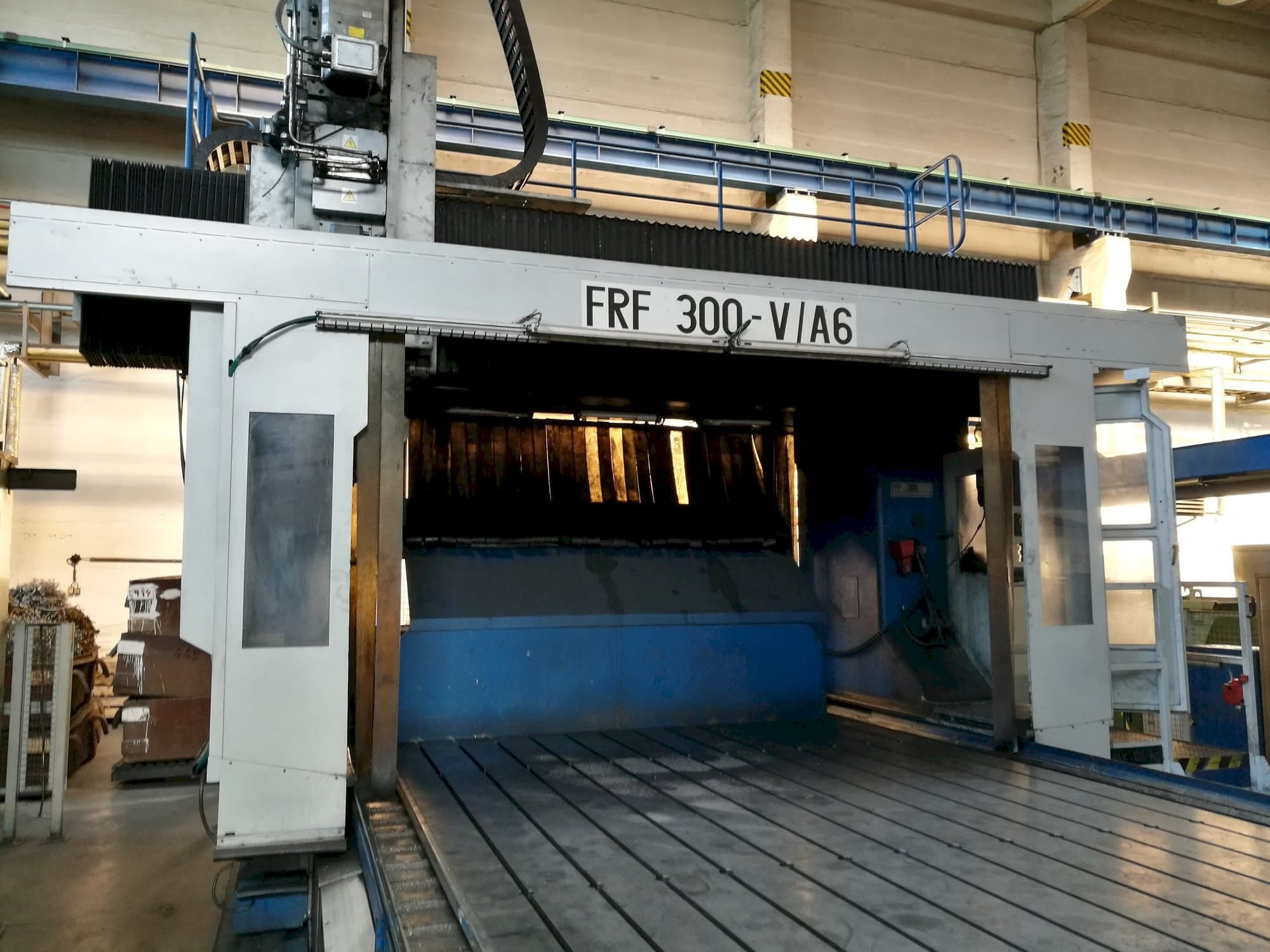 Left side view of TOS FRF 300 V/A6 machine