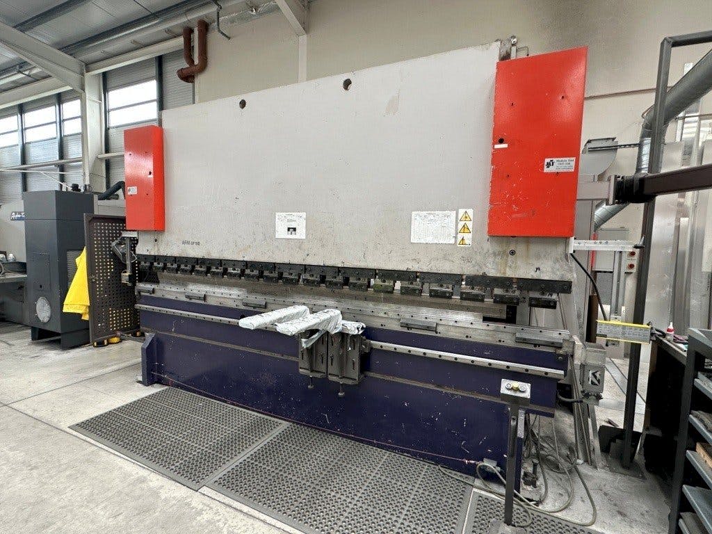 Front view of Bystronic AFM EP160  machine
