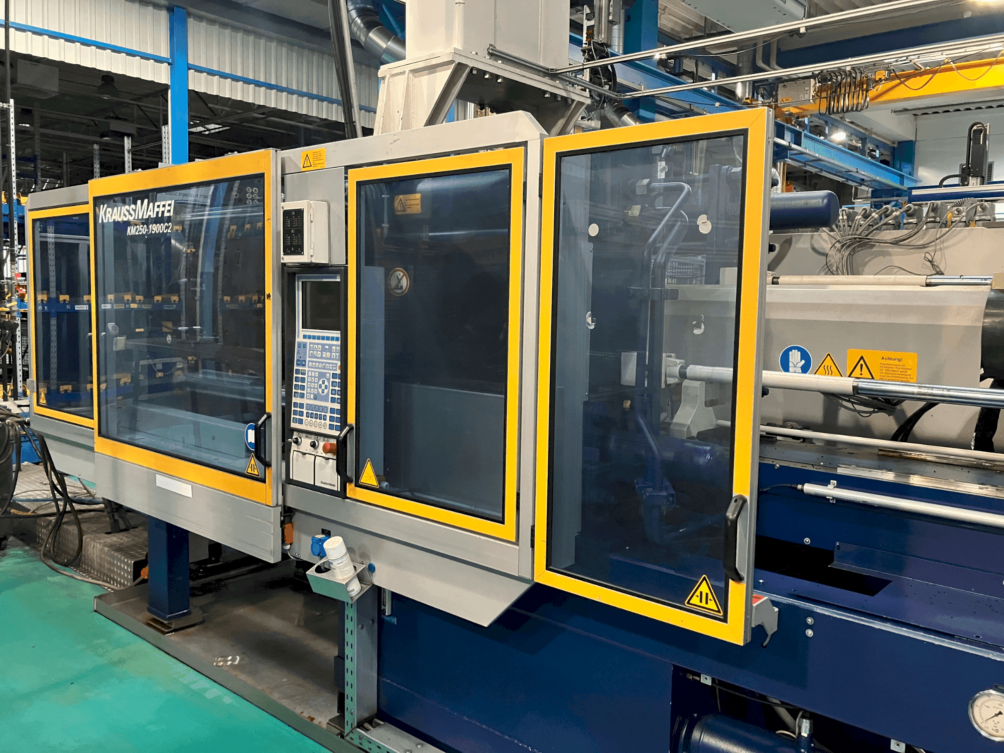 Front view of Krauss Maffei 250-1900 C2 (2005) machine