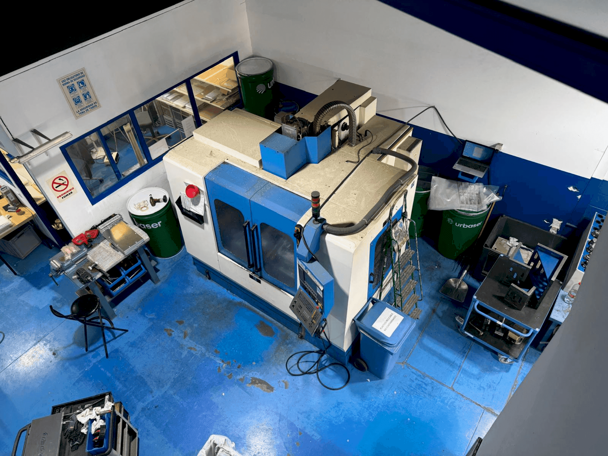 Front view of LAGUN GVC 1000  machine