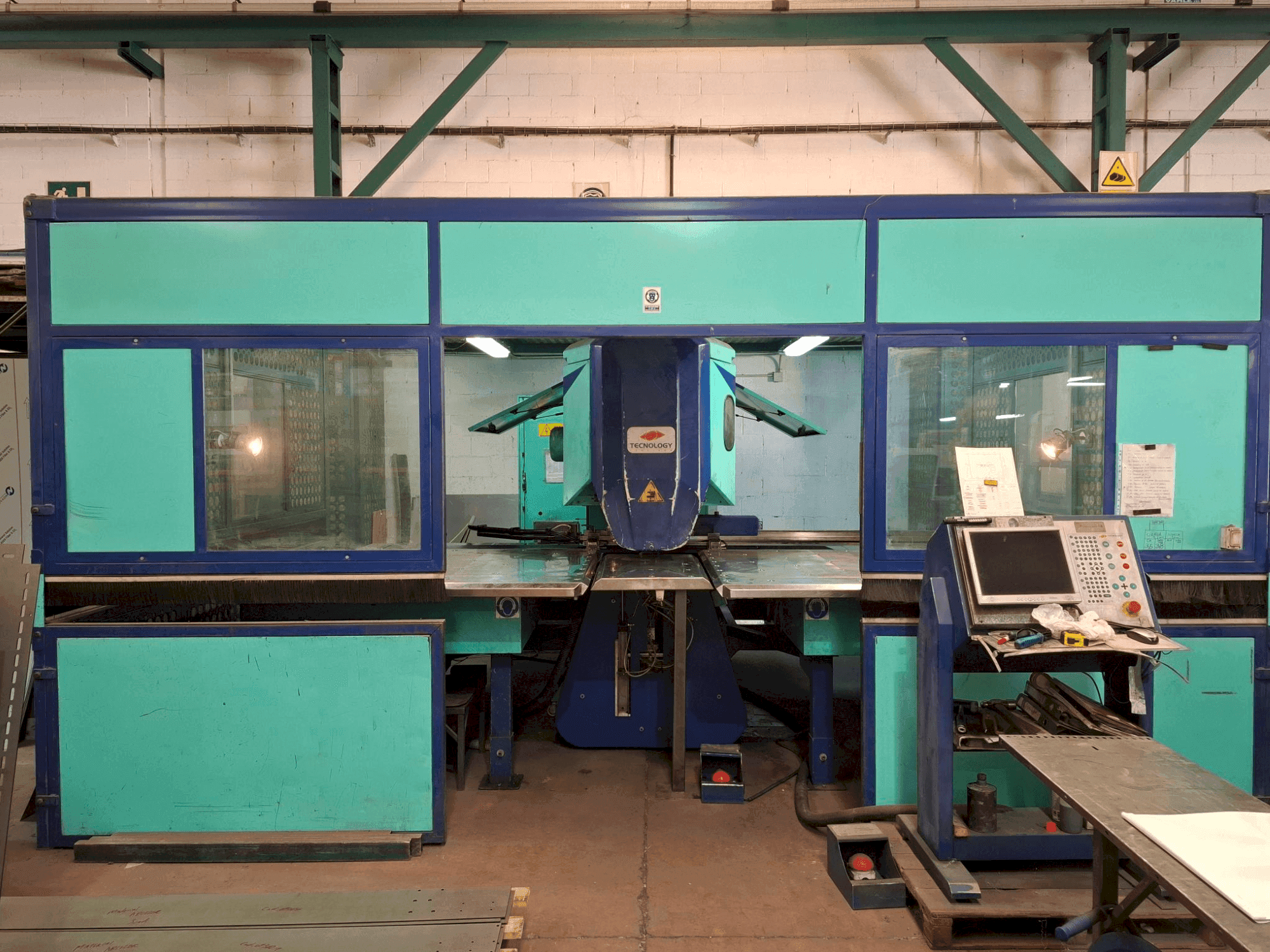 Front view of Tecnology Tecnotransfer 15 SR machine