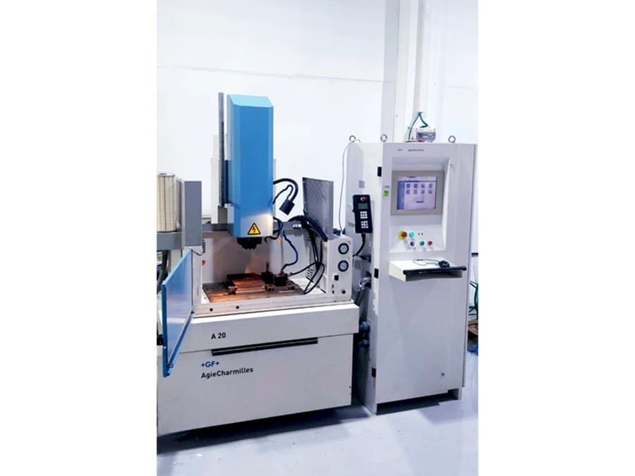 Front view of AgieCharmilles SA20 machine