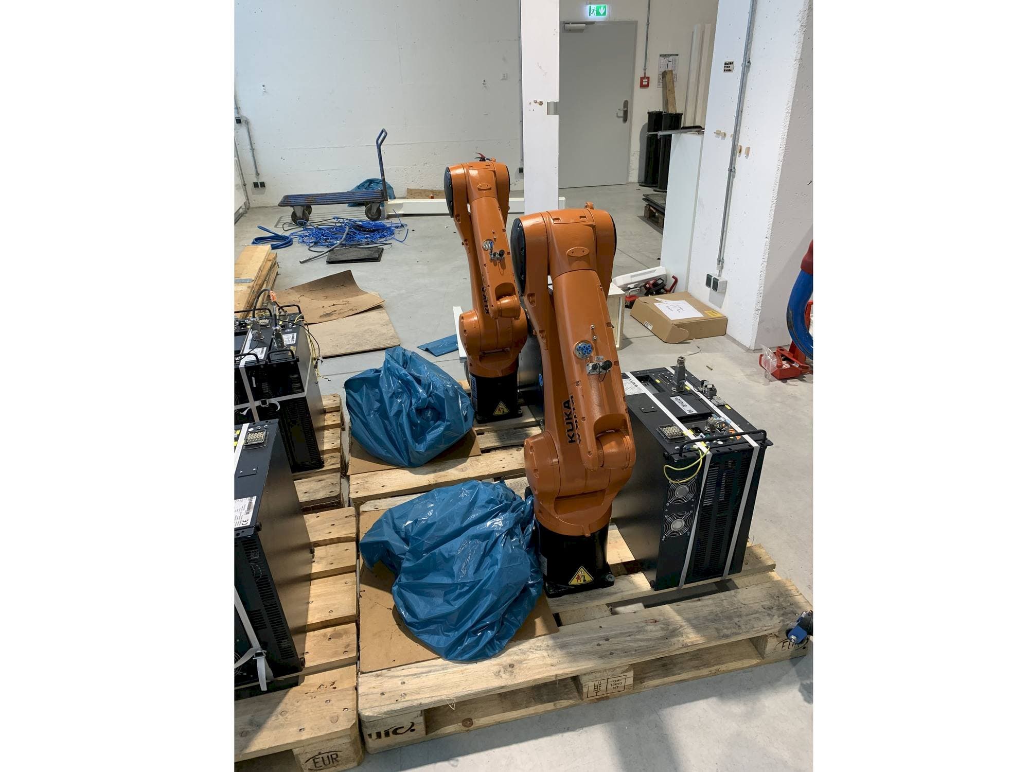 Front view of KUKA KR10 R1100 with KR C4 COMPACT Controller machine