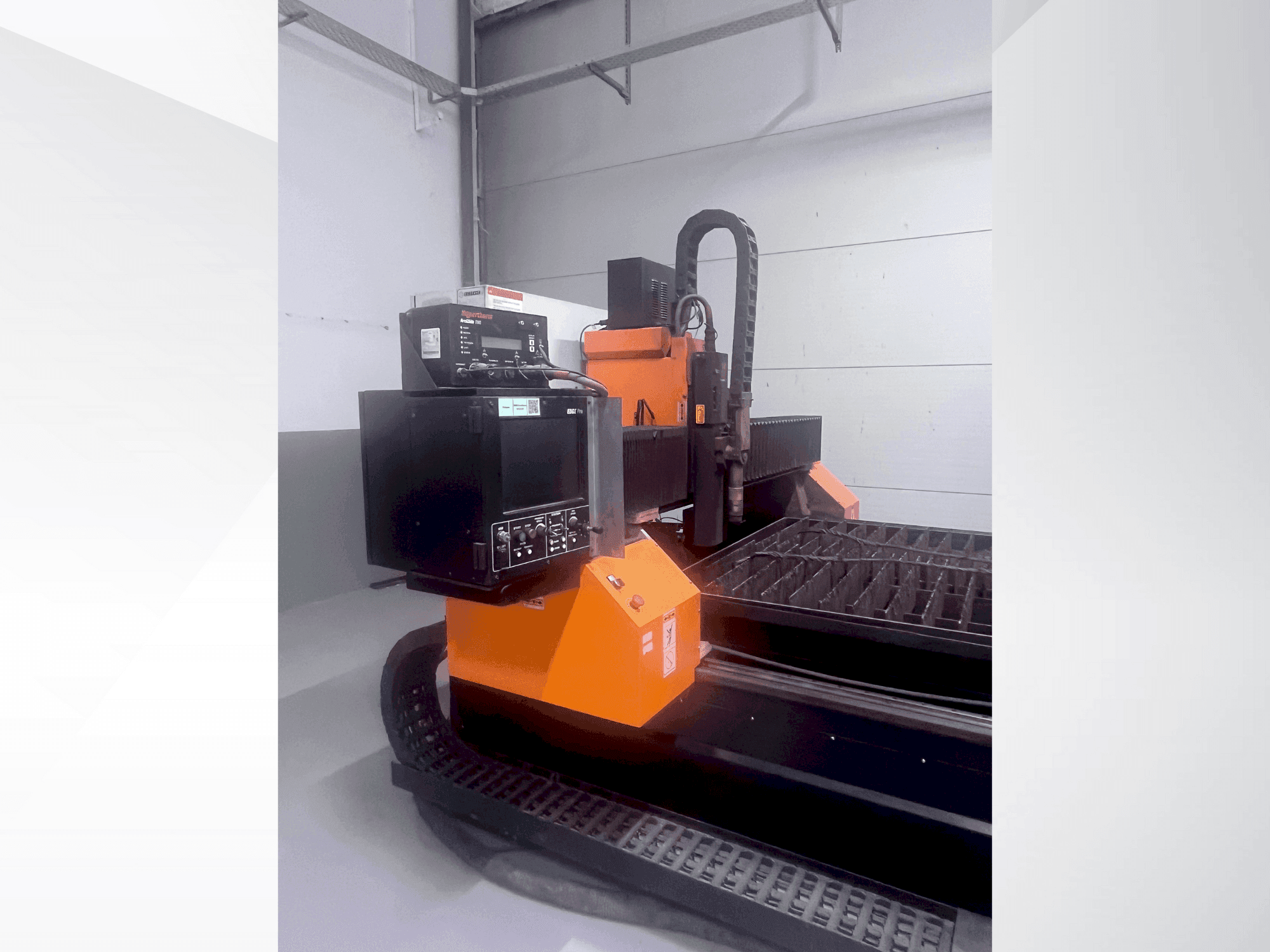 Front view of ERMAKSAN ER 4000  machine
