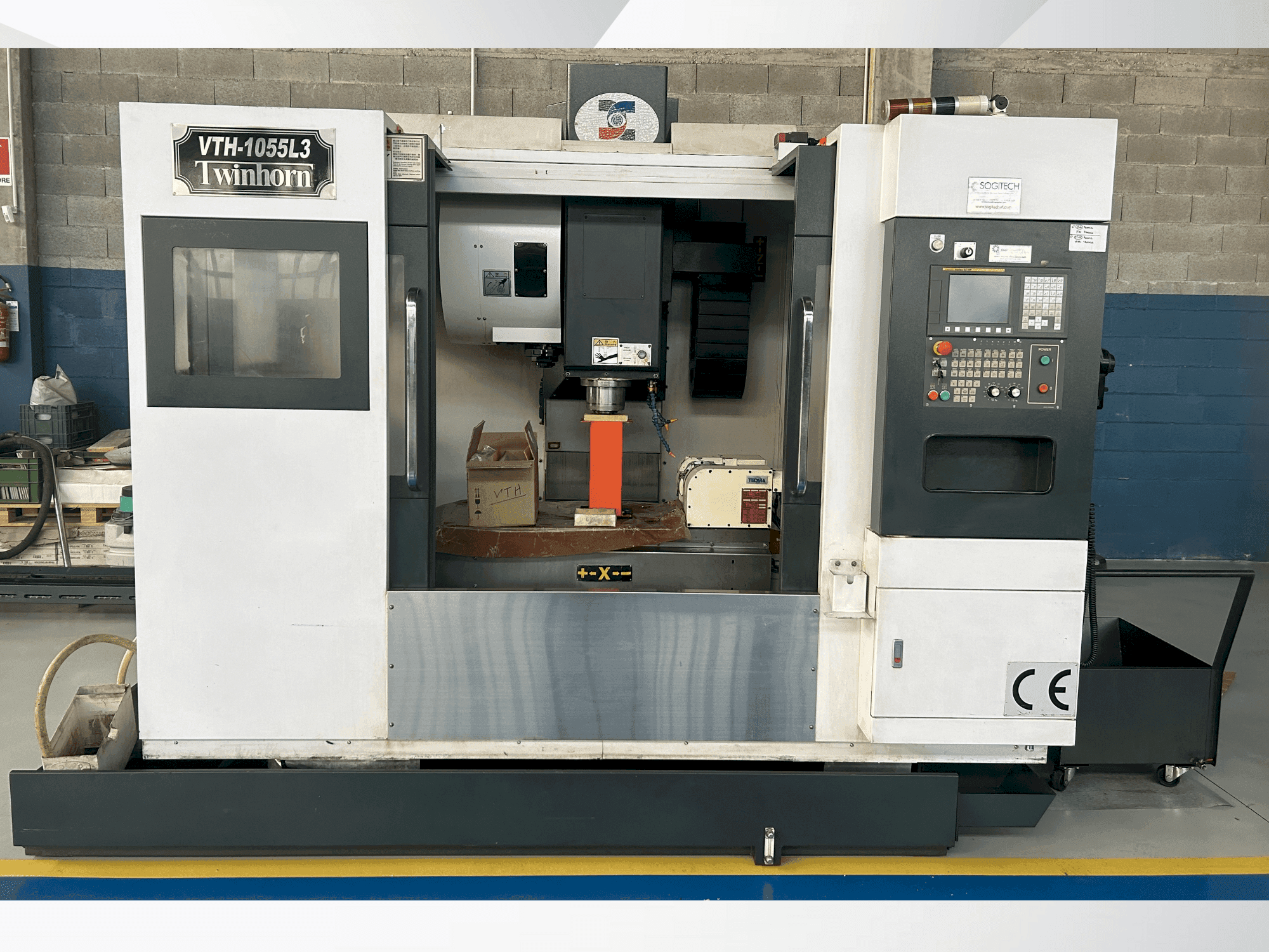 Front view of Twinhorn VTH-1055L3  machine