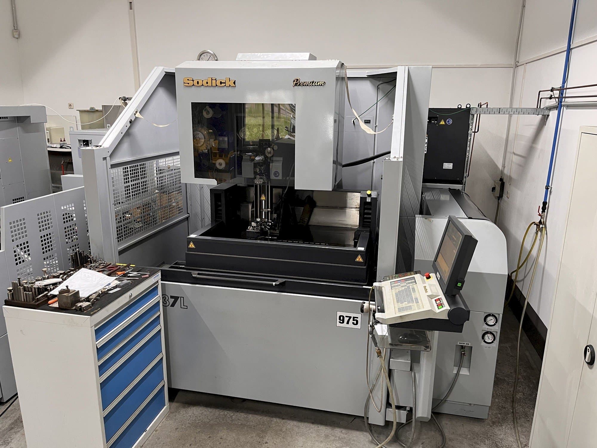 Front view of Sodick AQ537L  machine