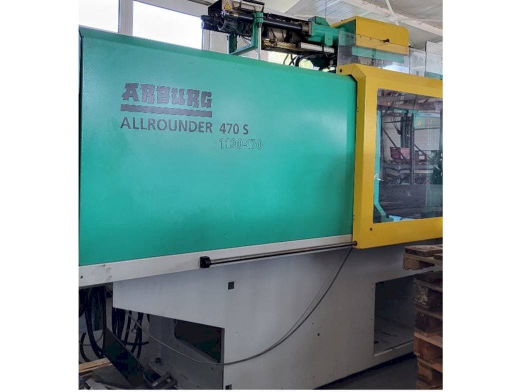 Front view of Arburg Allrounder 470S 1100 - 170/170 machine