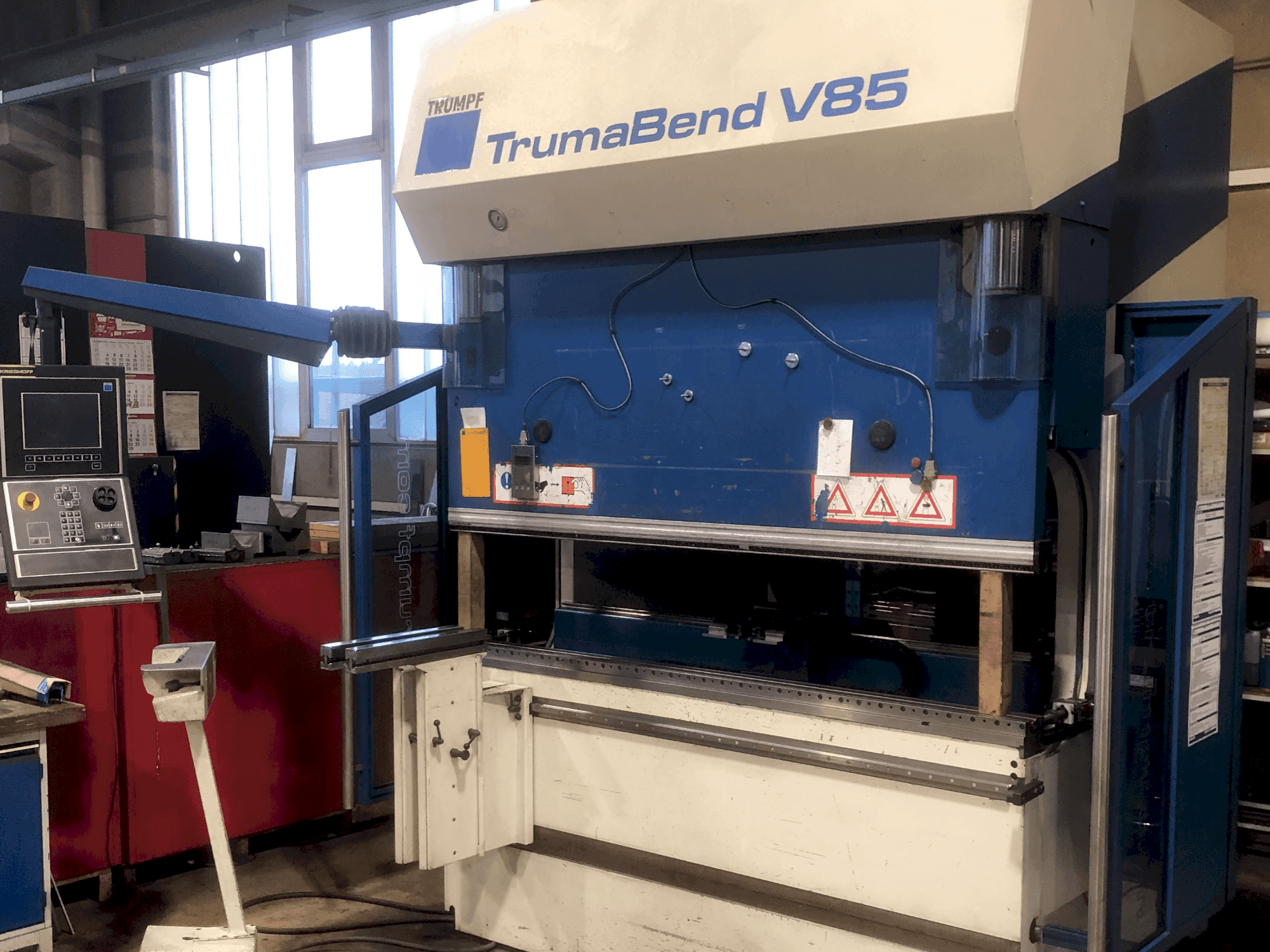 Front view of TRUMPF TrumaBend V85X machine