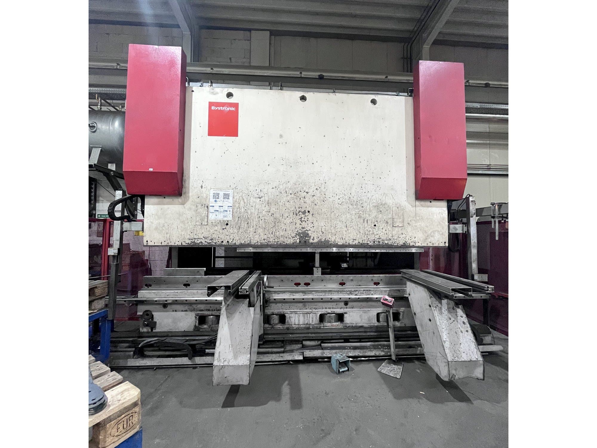 Front view of BEYELER PR10 320/4100 machine