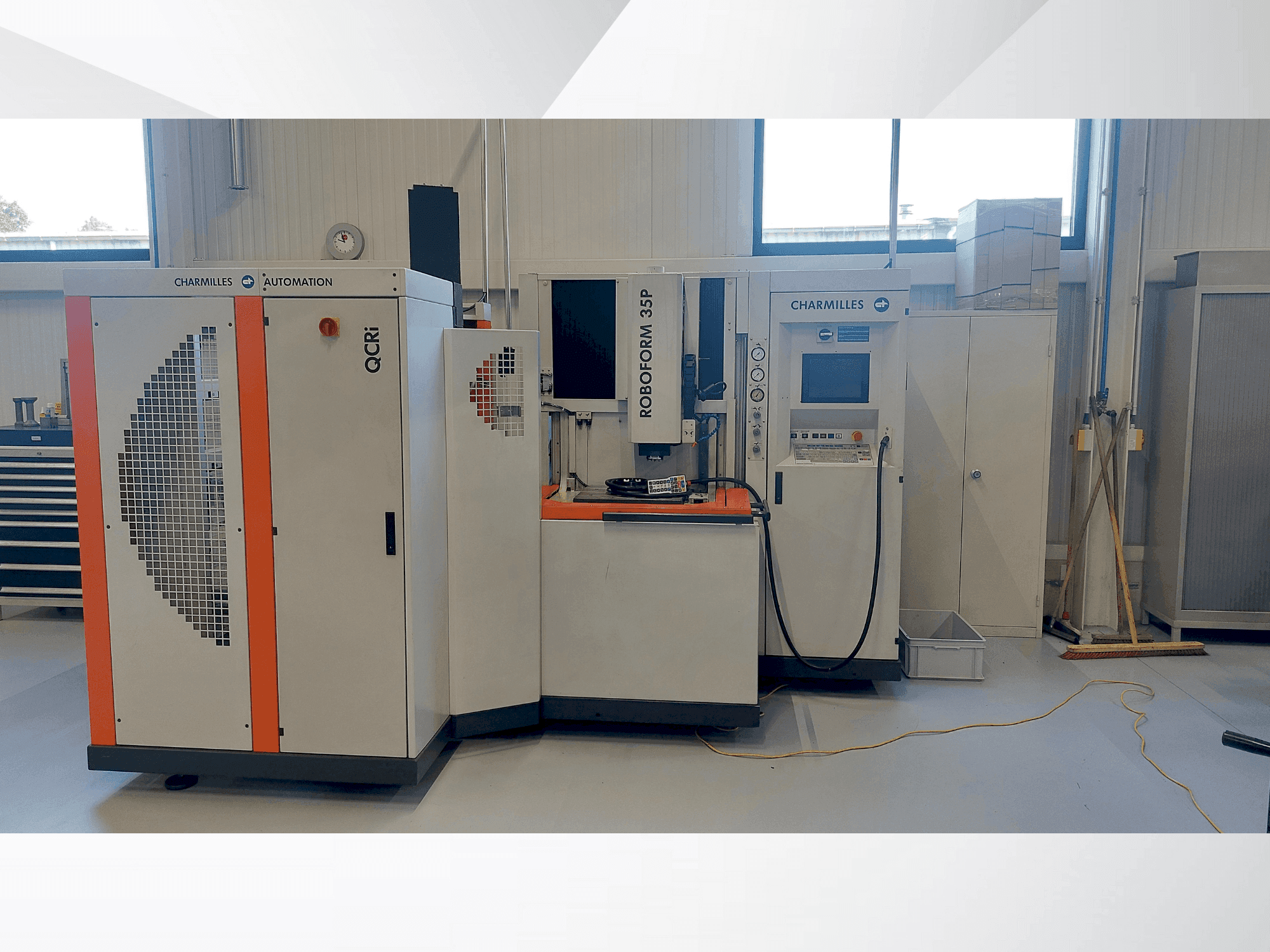 Front view of CHARMILLES ROBOFORM 35P  machine