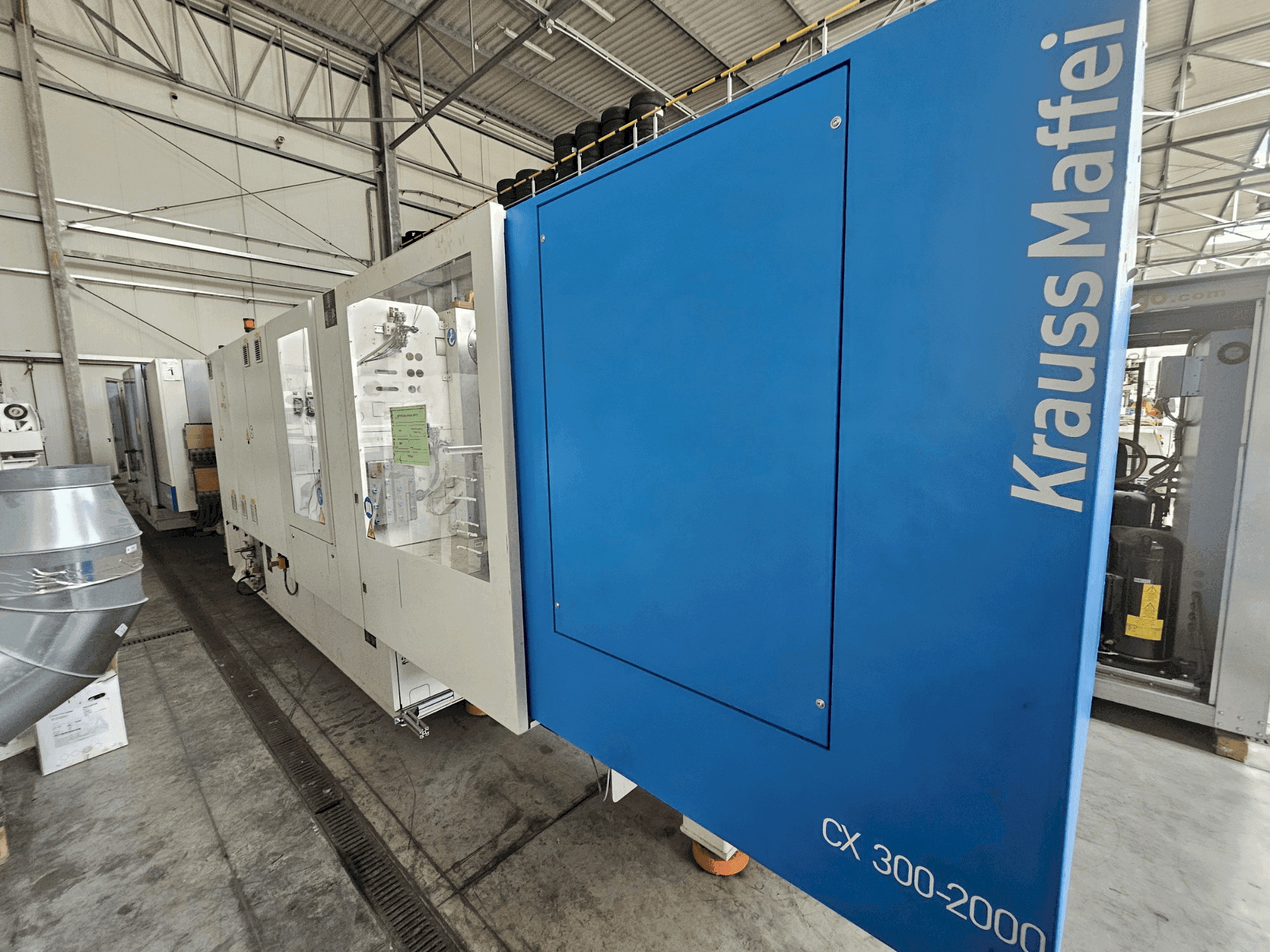 Front view of Krauss Maffei 300-2000 CX  machine