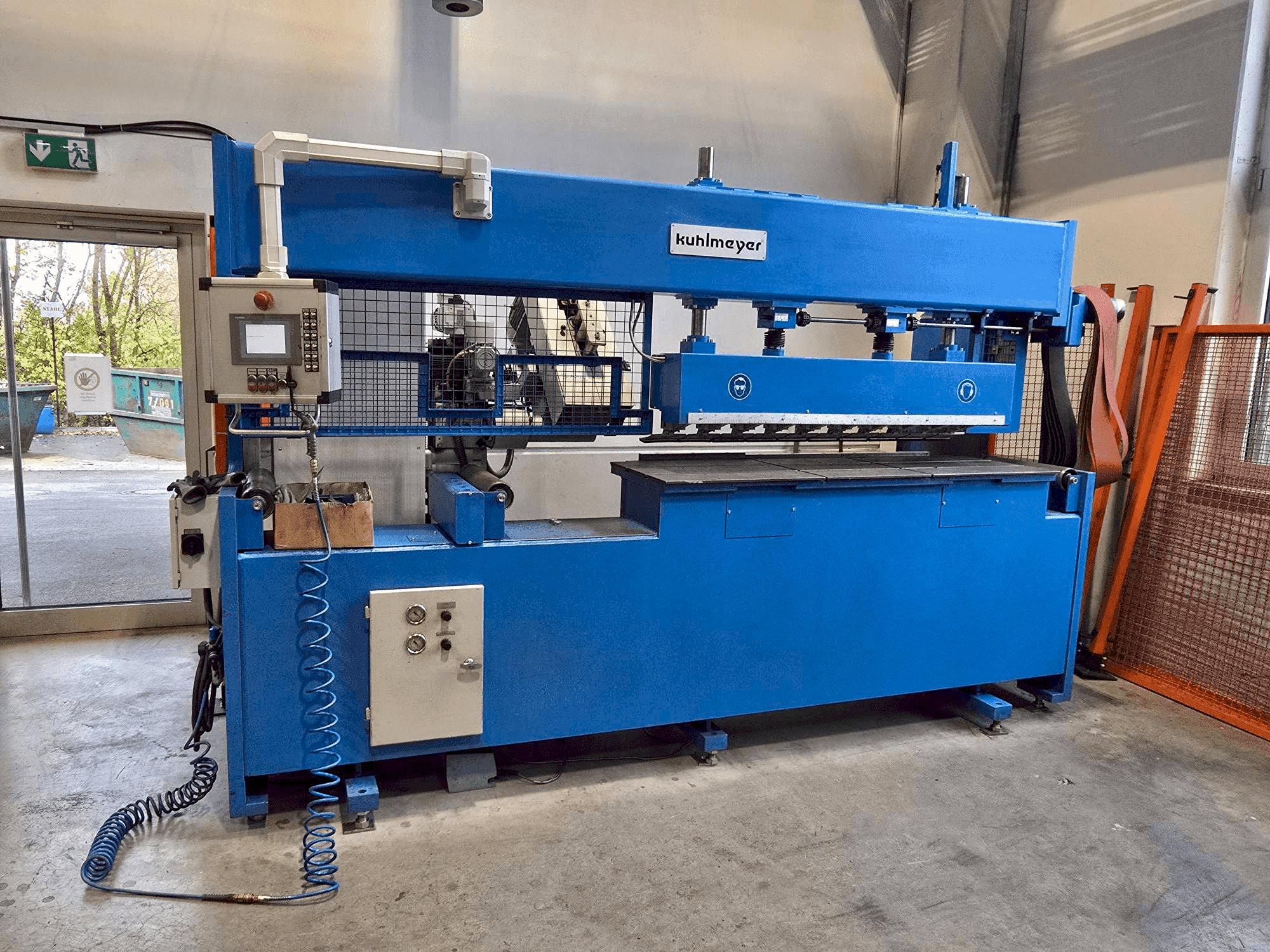 Front view of KUHLMEYER Fasen Fix 4.1-1500  machine