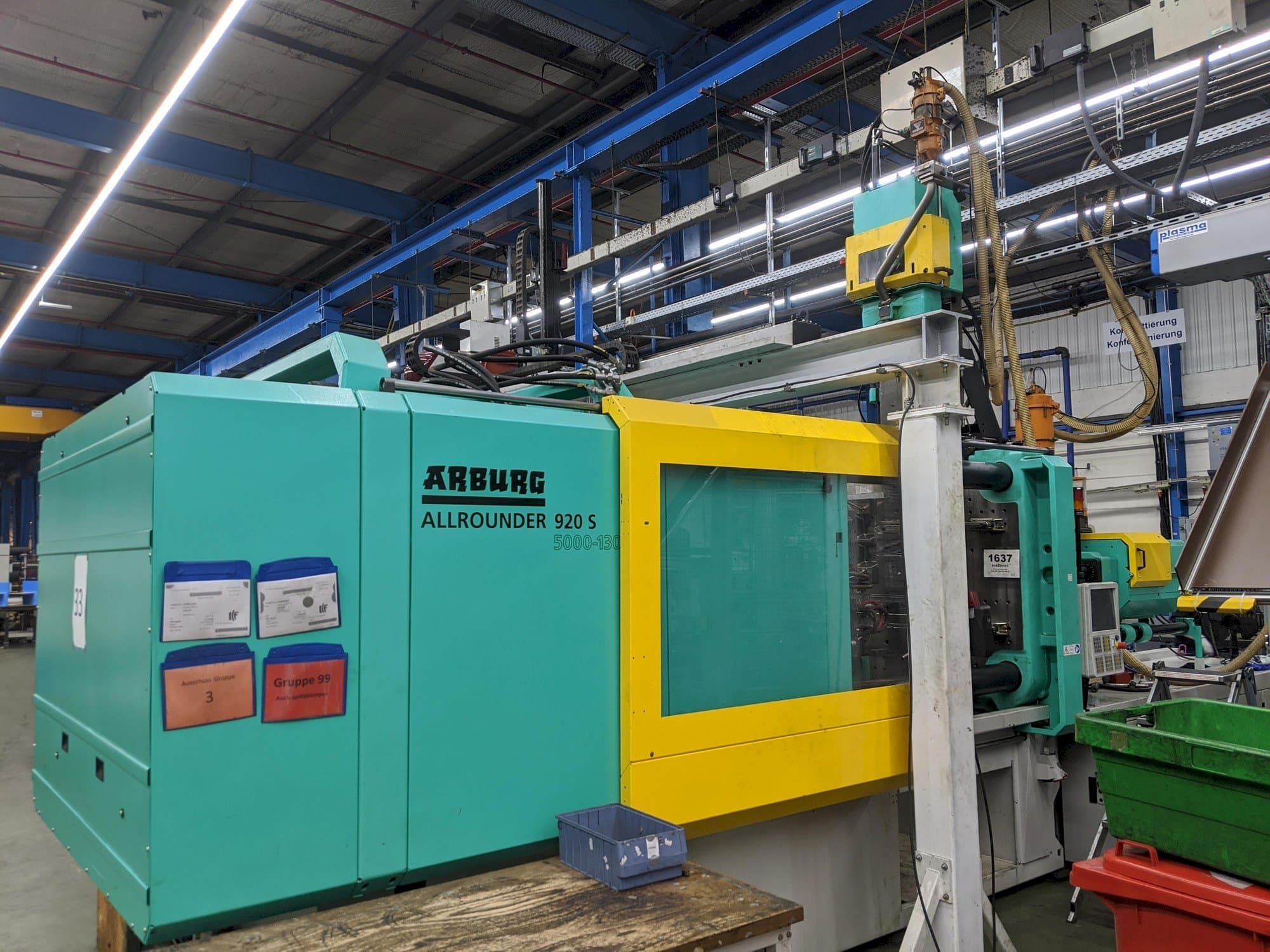 Front view of Arburg ALLROUNDER 920 S 5000 - 1300 / 400 machine