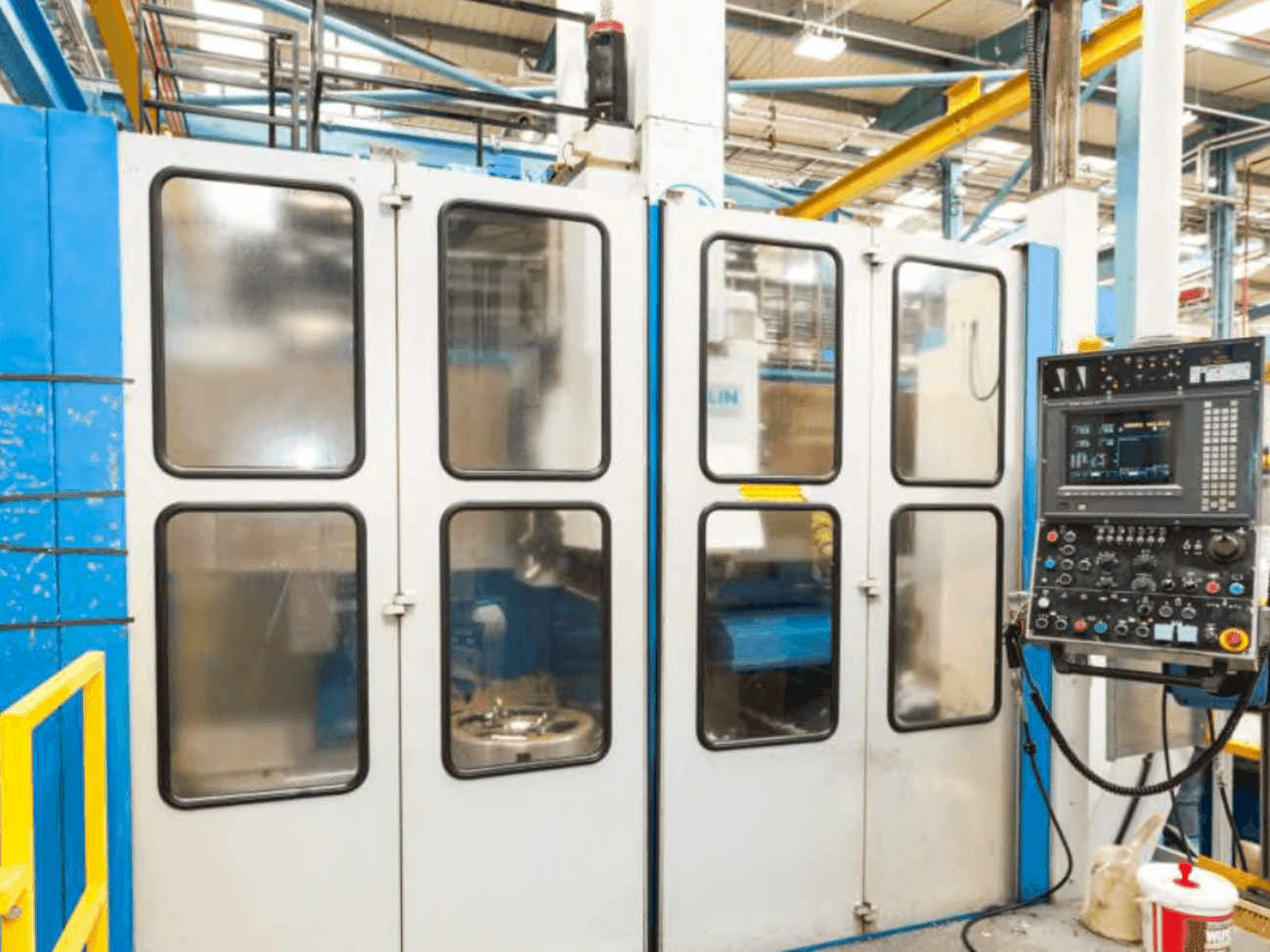Front view of TOS SKIQ 20 CNC machine