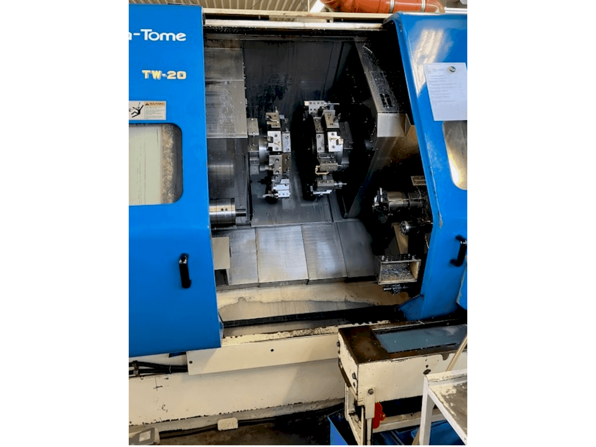 Front view of NAKAMURA-TOME TW-20  machine