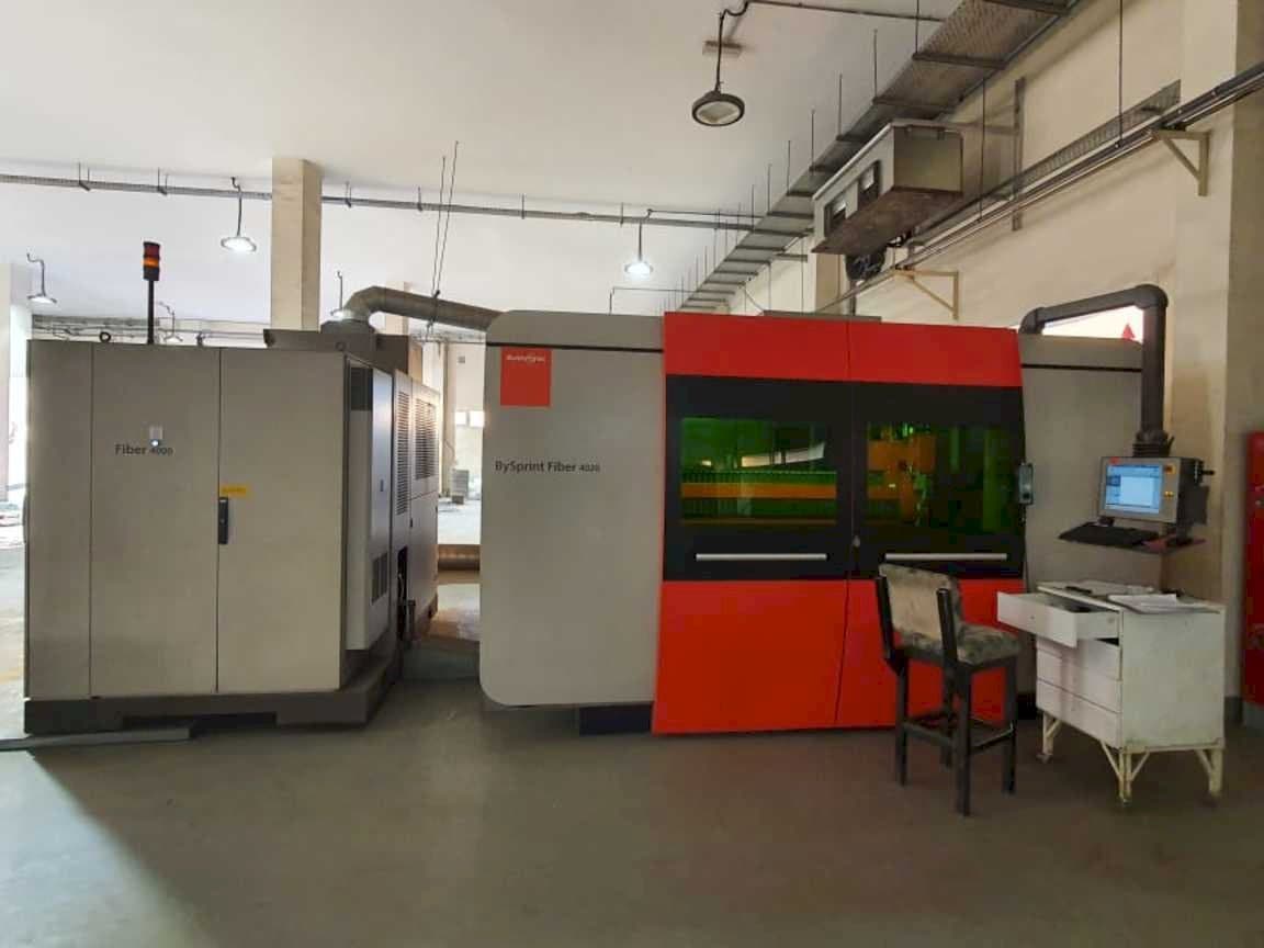 Front view of Bystronic BySprint Fiber 4020 machine