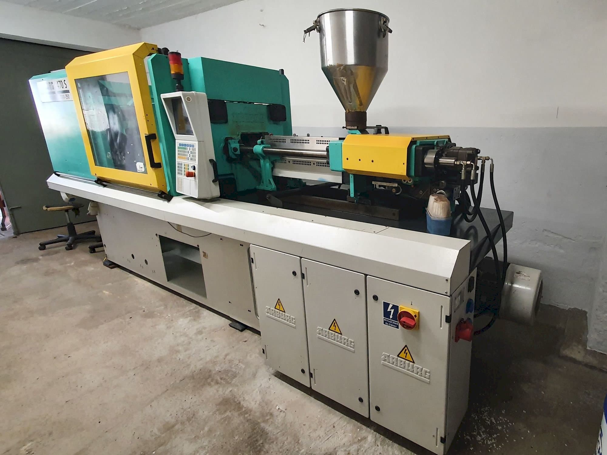 Front view of Arburg 470s ALLROUNDER 1300-350 machine