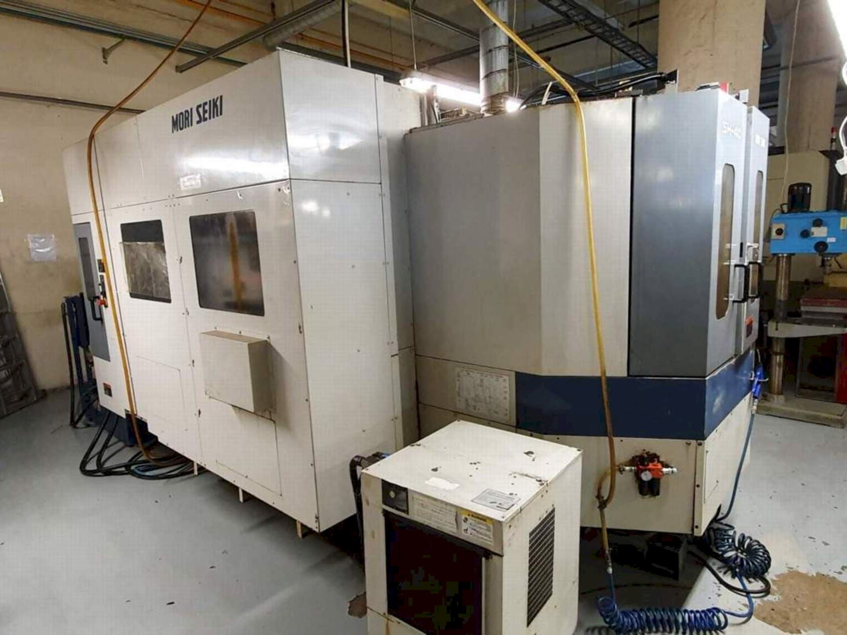 Front view of MORI SEIKI SH-40 machine