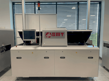 Front view of SMT UV 3/-3 machine