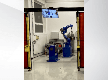 Front view of Yaskawa Motoman AR1440 machine