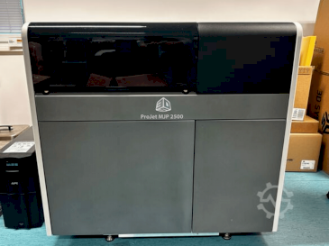 Front view of 3DSYSTEMS projet 2500 plus  machine