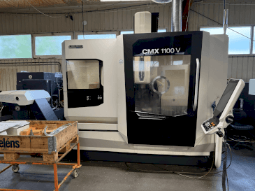 Front view of DMG MORI CMX 1100 V (2022) machine